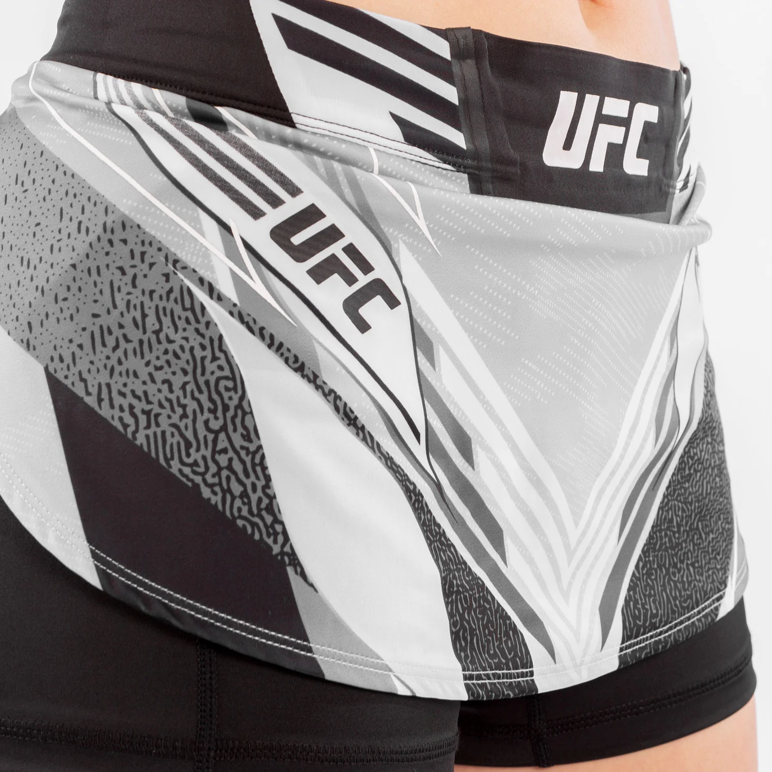 UFC Venum Authentic Fight Night Damen Skort - Weiß - Image 5