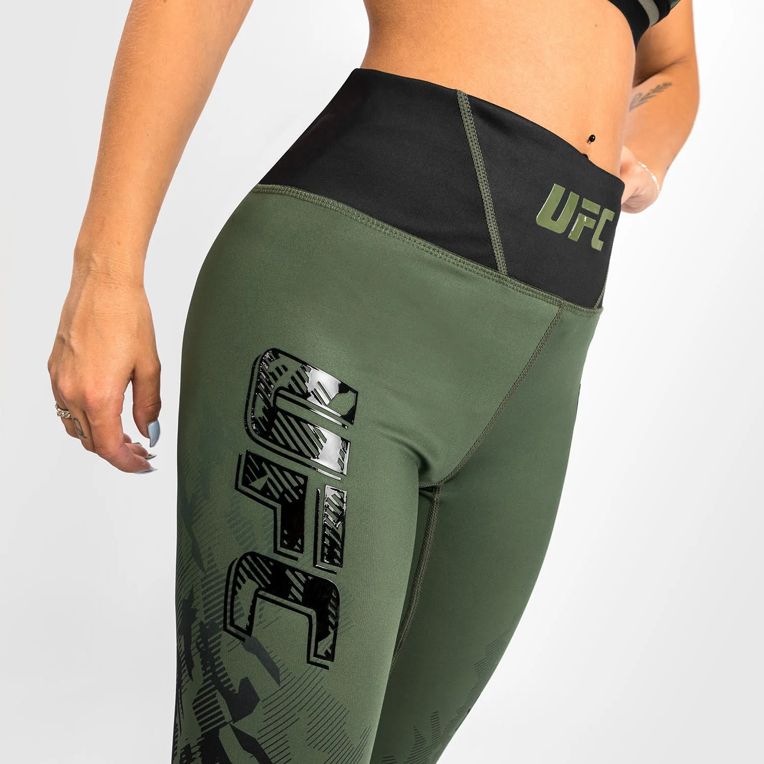 UFC Venum Authentic Fight Week Damen Performance Tight - Khaki - Image 4