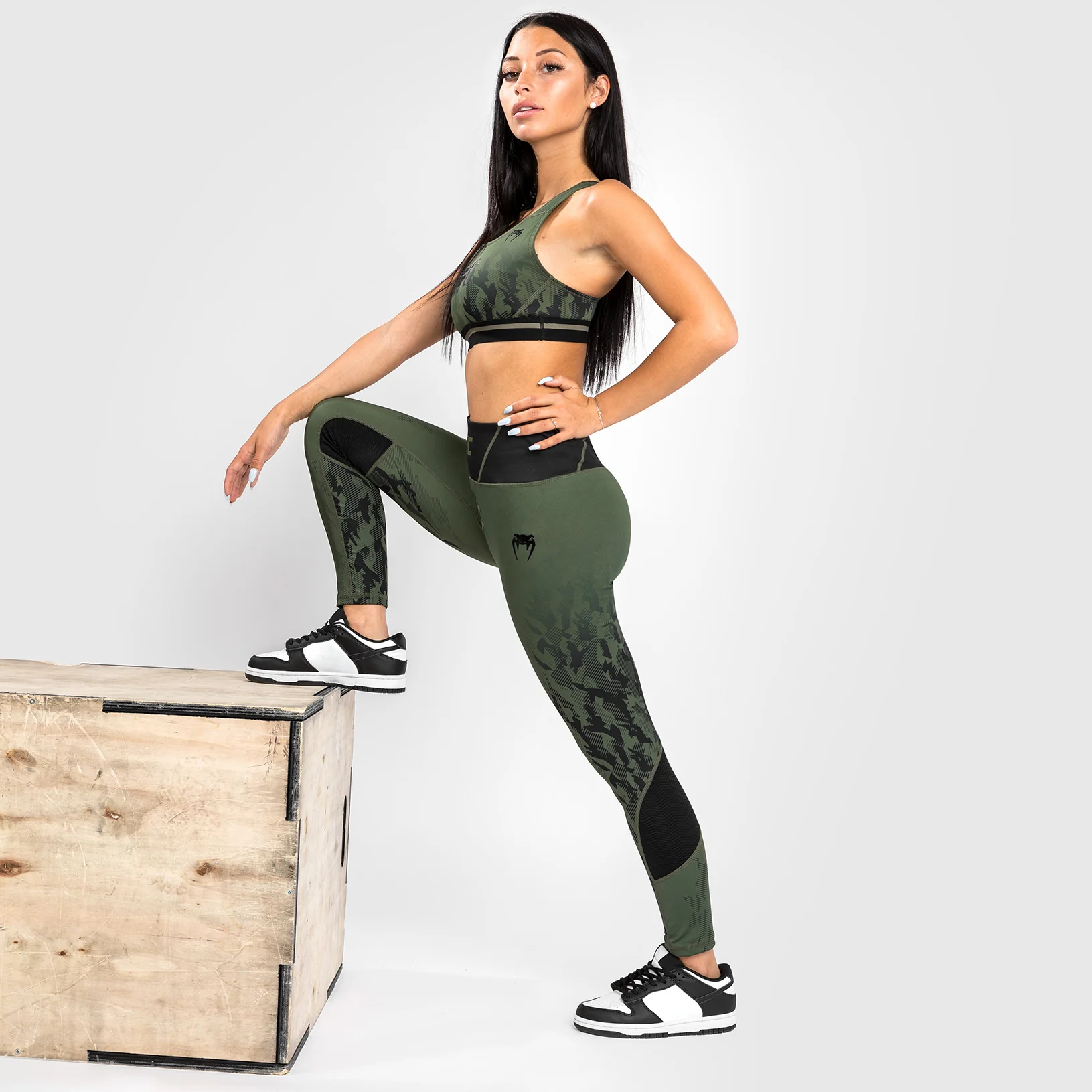 UFC Venum Authentic Fight Week Damen Performance Tight - Khaki - Image 7