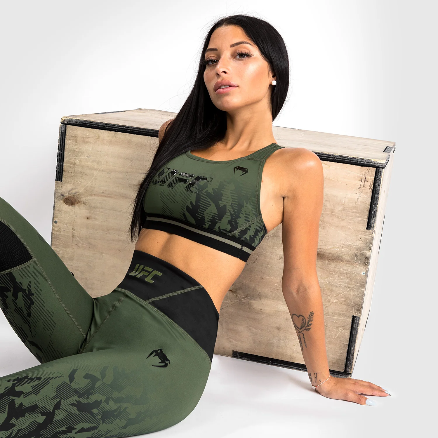 UFC Venum Authentic Fight Week Damen Performance Tight - Khaki - Image 8