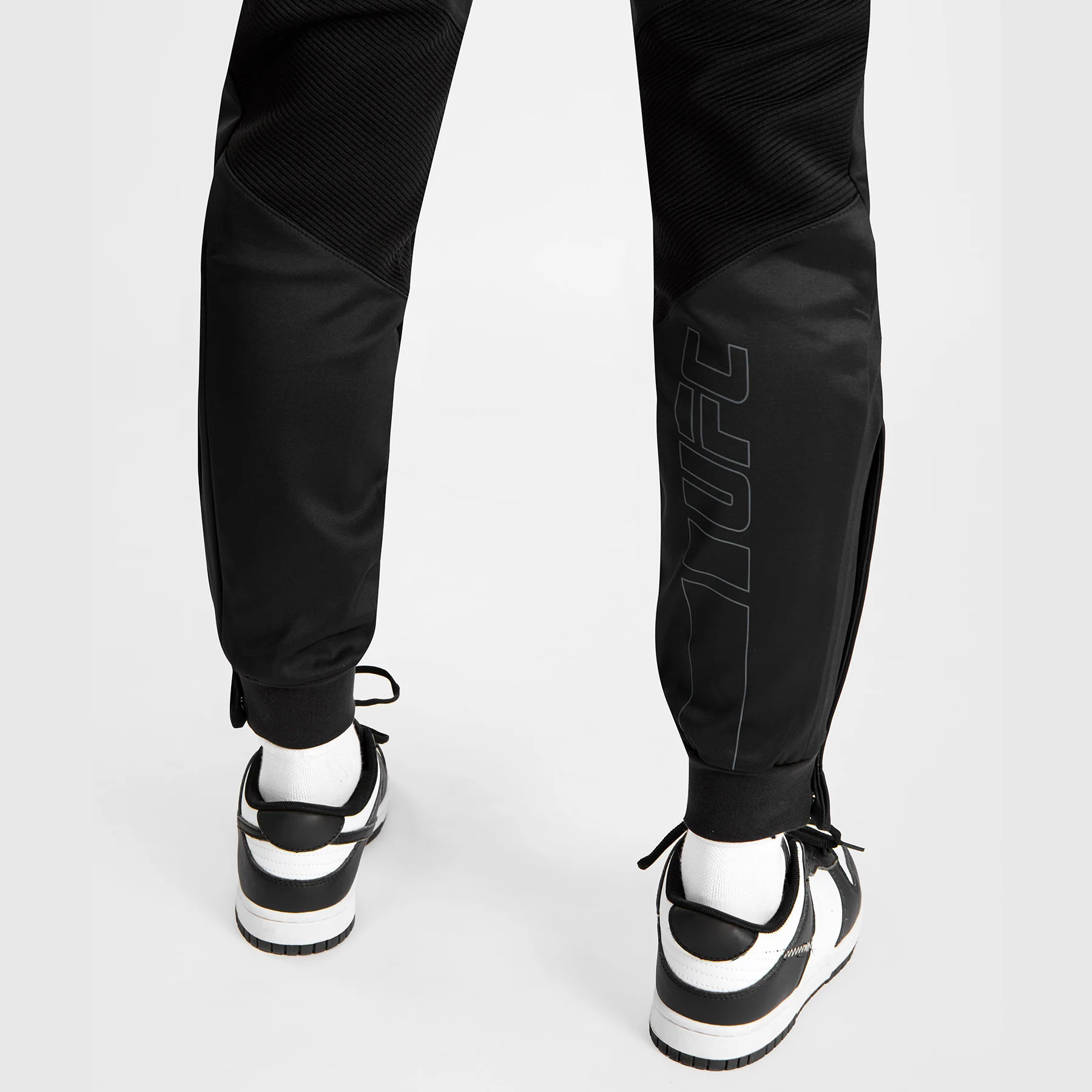 UFC Venum Authentic Fight Week Damenhose - Schwarz - Image 6