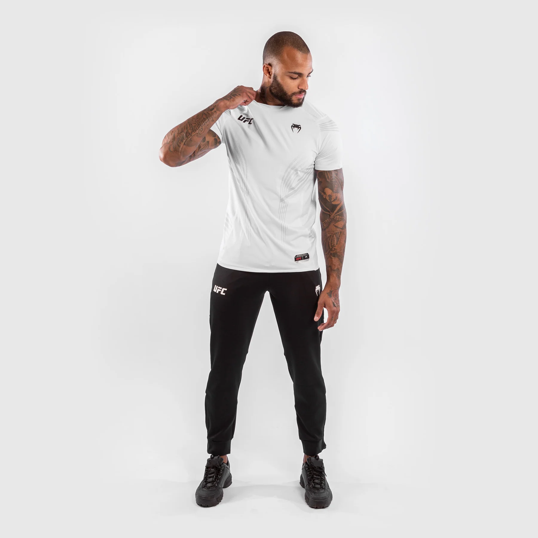 UFC Venum Personalisiert Authentic Fight Night Herren Walkout Trikot - Weiß - Image 8