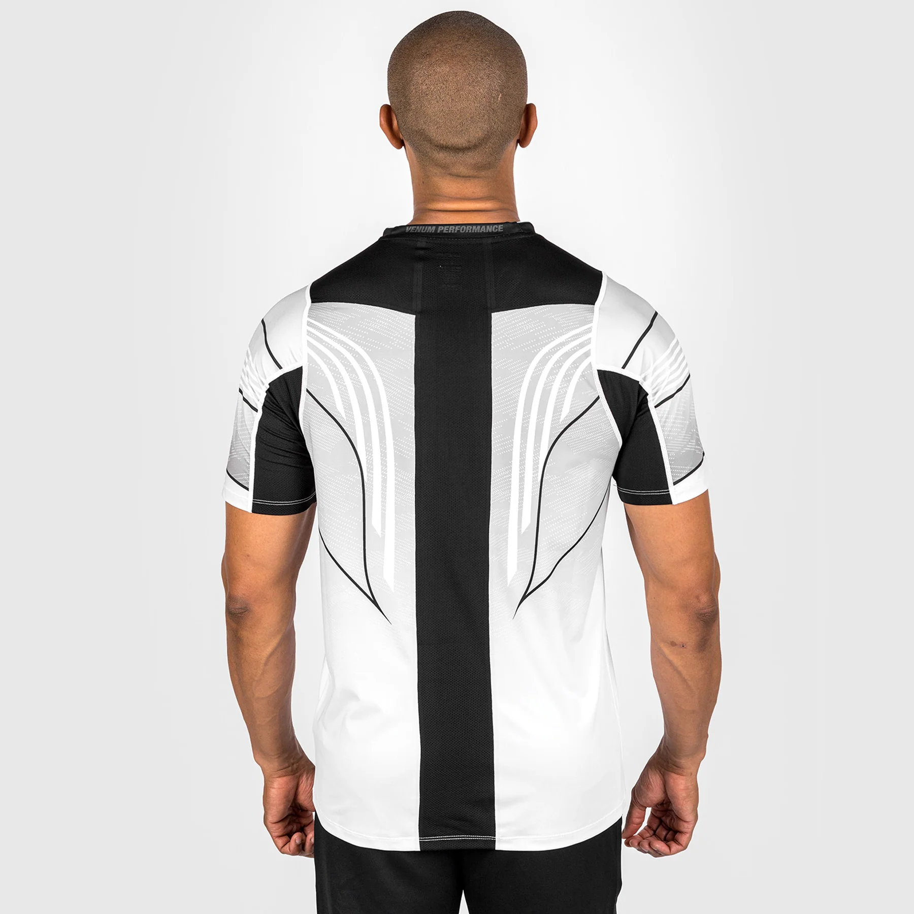UFC Venum personalisierte authentische Fight Night 2.0 Männer Walkout Jersey - weiß - Image 4