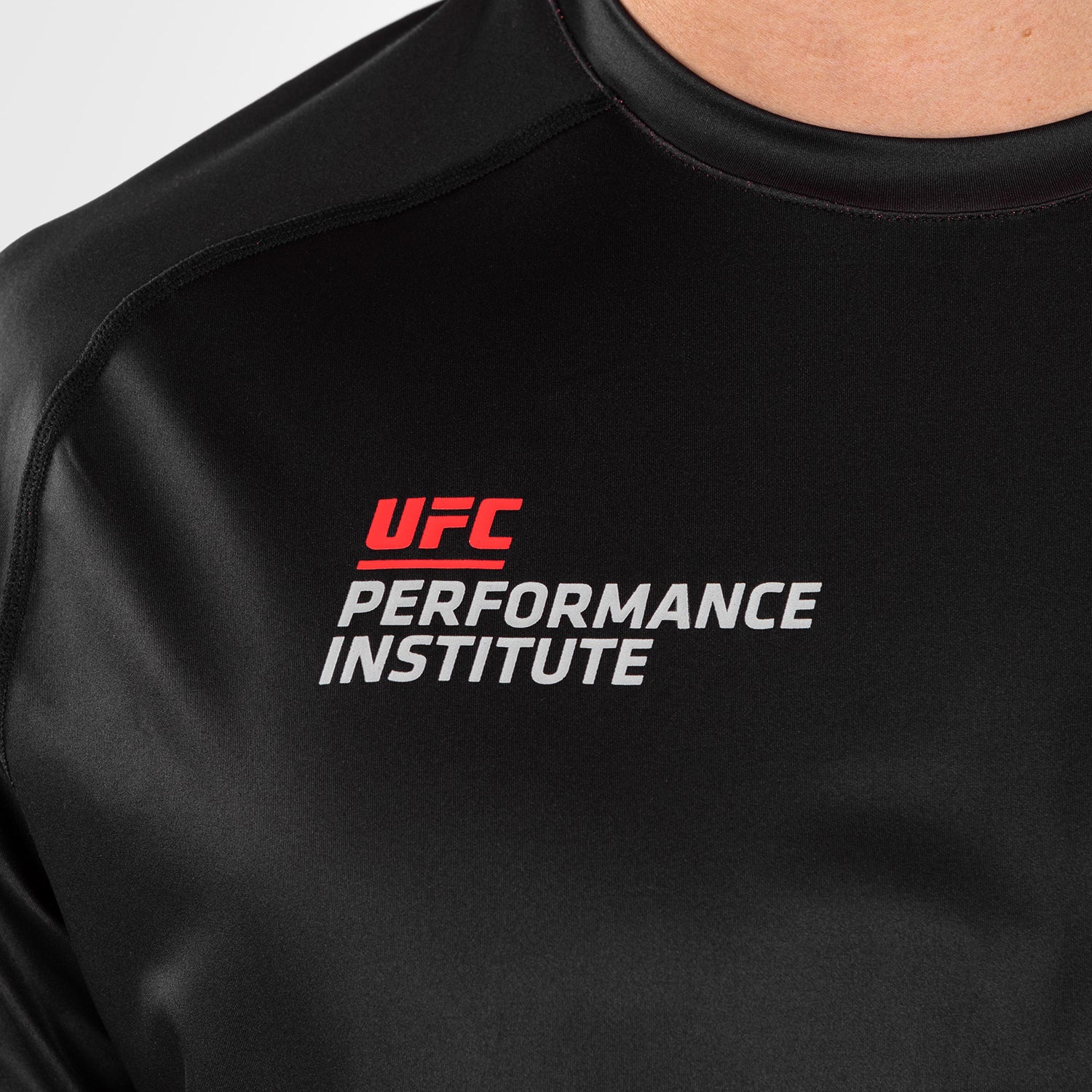 UFC Venum Performance Institute 2.0 Herren Dry-Tech Shirt - Schwarz/Rot - Image 5