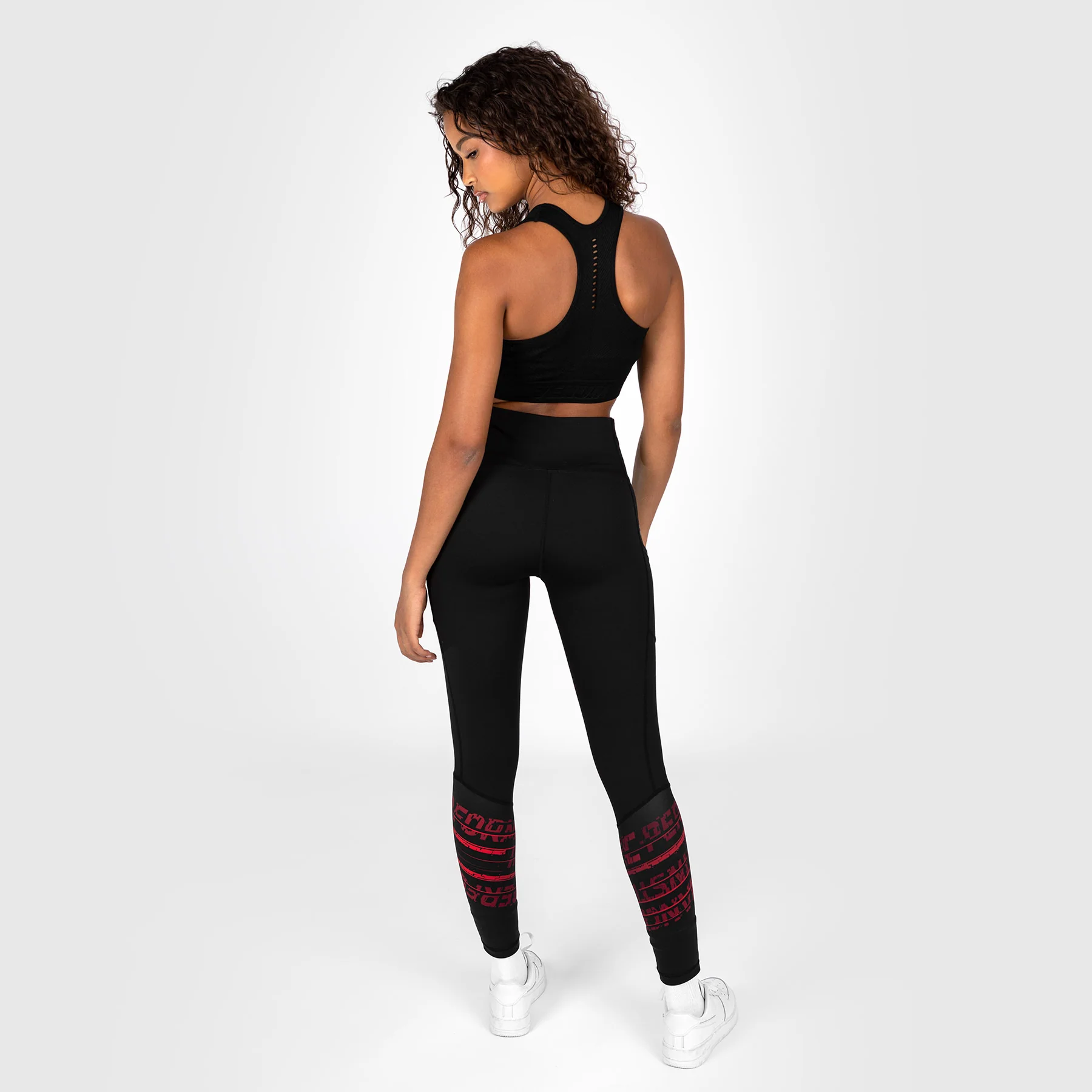 UFC Venum Performance Institute 2.0 Performance Tight für Frauen - Schwarz/Rot - Image 2