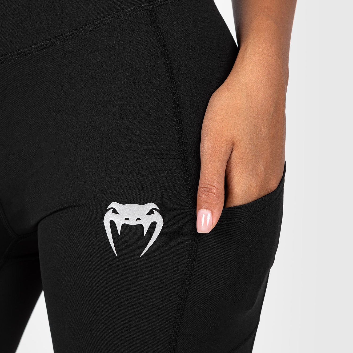 UFC Venum Performance Institute 2.0 Performance Tight für Frauen - Schwarz/Rot - Image 3