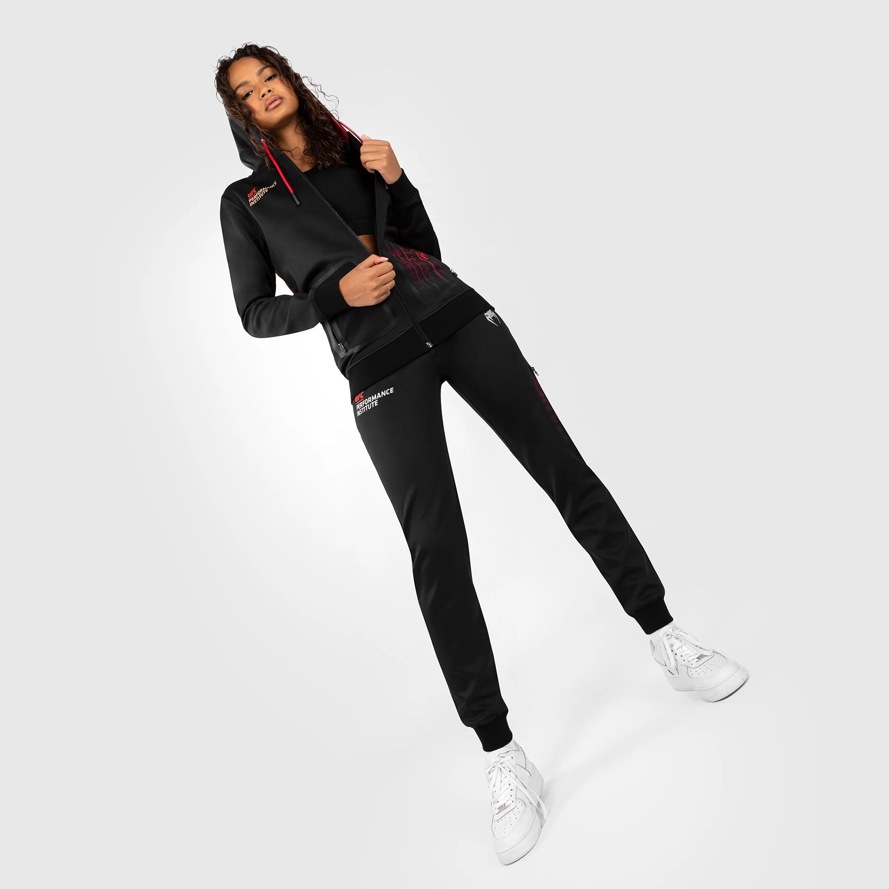 UFC Venum Performance Institute 2.0 Zip Hoodie für Frauen - Schwarz/Rot