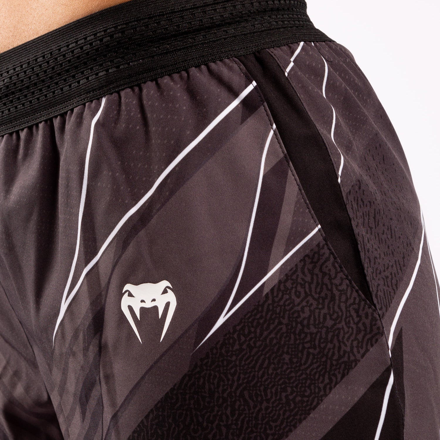 UFC Venum Replica Damen Shorts - Schwarz - Image 6
