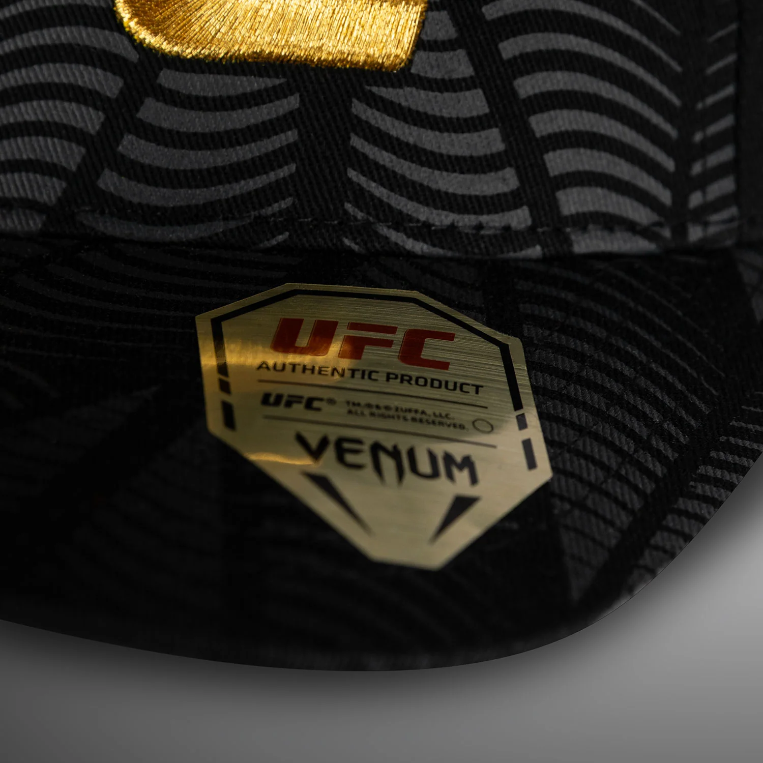 UFC Zenith by Venum Authentic Fight Night Kappe - Schwarz/Gold - Image 5