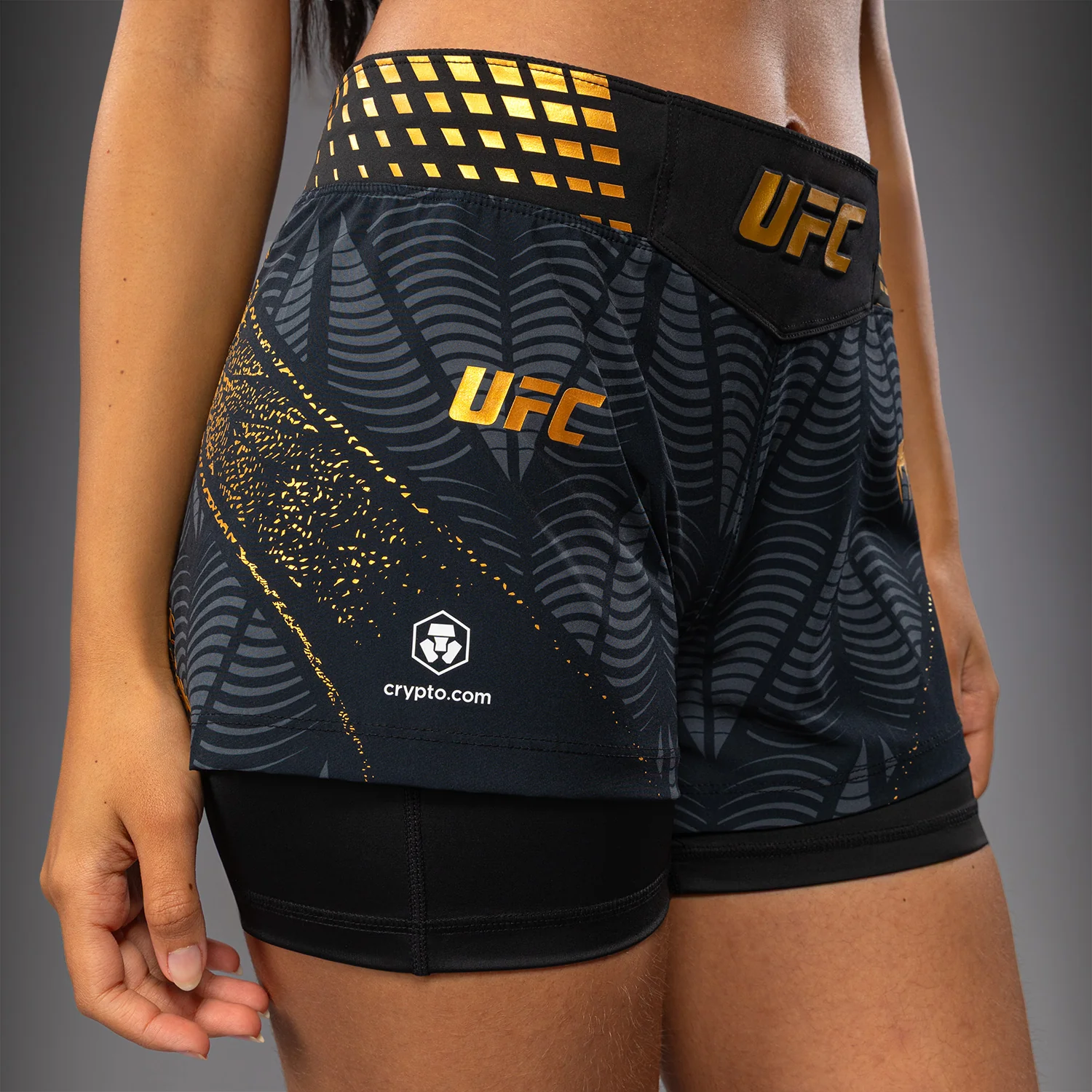UFC Zenith by Venum Authentic Fight Night Kurze Passform Fight Short Damen - Champion - Image 5