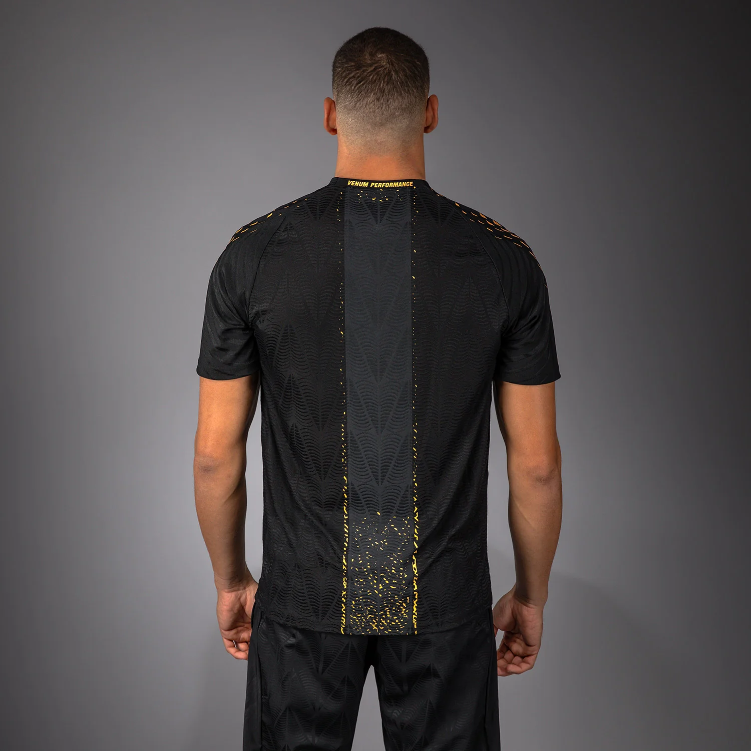 UFC Zenith by Venum Authentic Fight Night Offizielles Walkout-Trikot Herren - Champion - Image 3