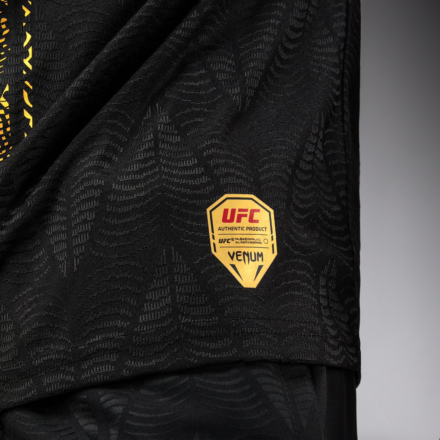 UFC Zenith by Venum Authentic Fight Night Offizielles Walkout-Trikot Herren - Champion - Image 6