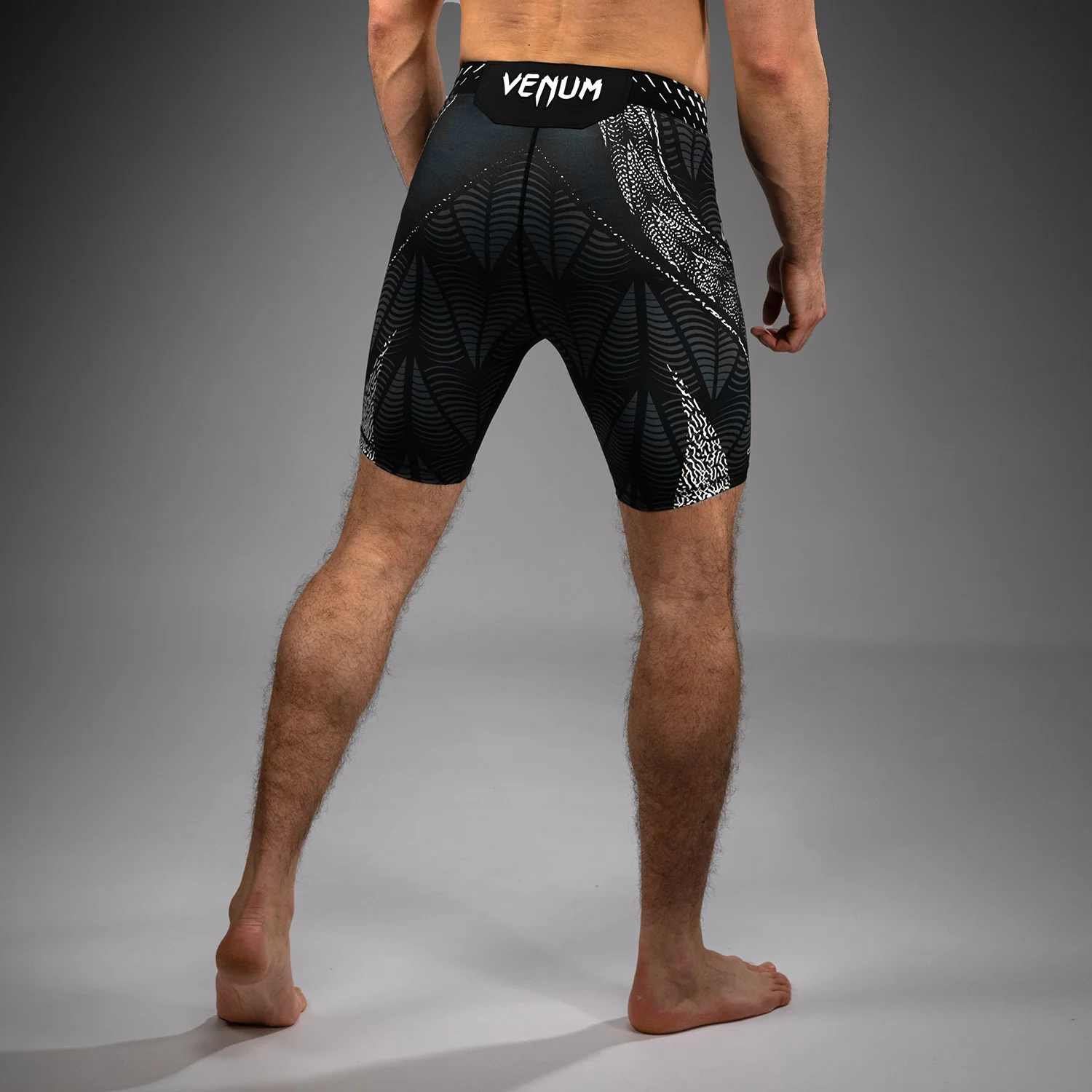 UFC Zenith by Venum Authentic Fight Night Vale Tudo Short Herren - Schwarz - Image 4
