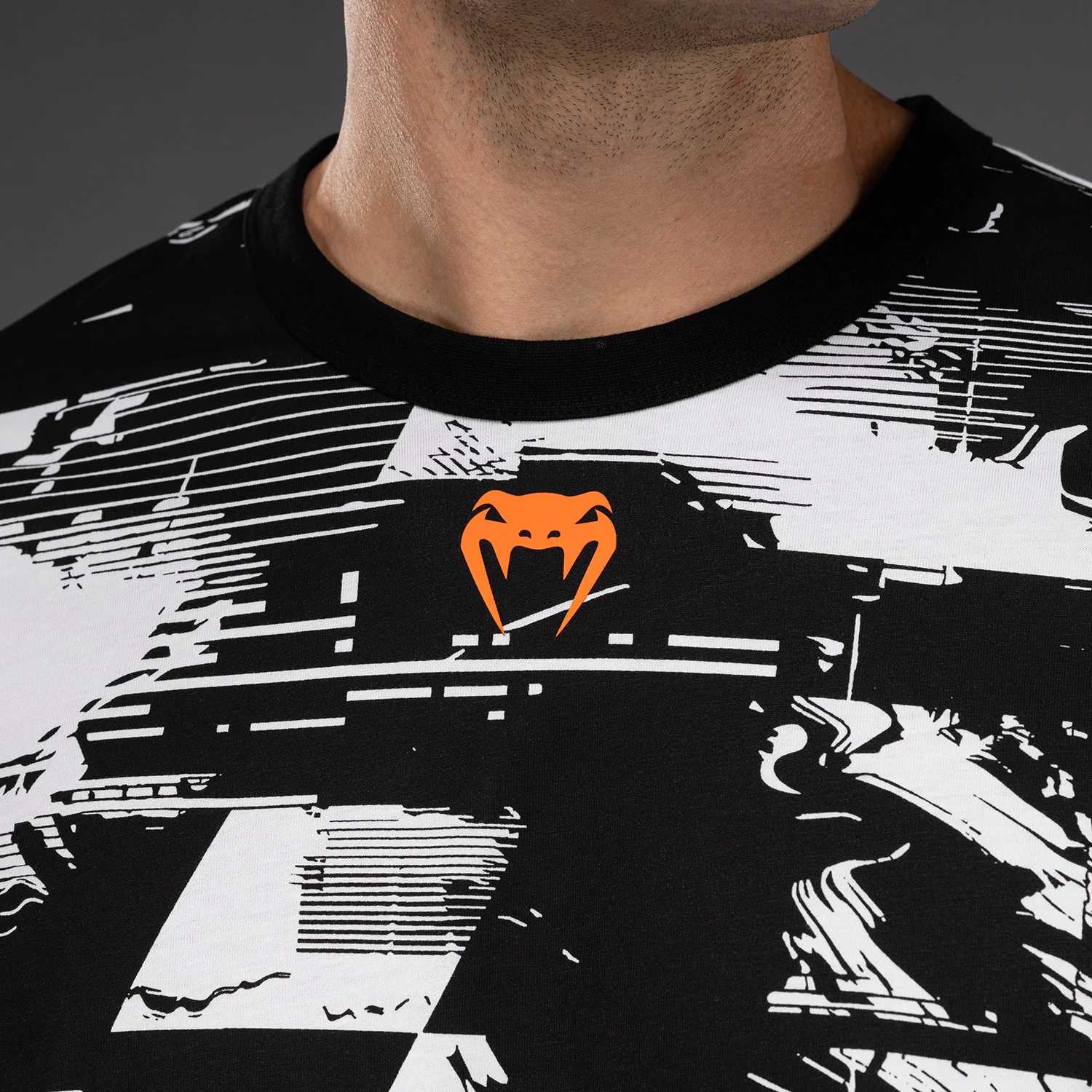 UFC Zenith by Venum Authentic Fight Week Langarm T-Shirt Herren - Weiß - Image 4