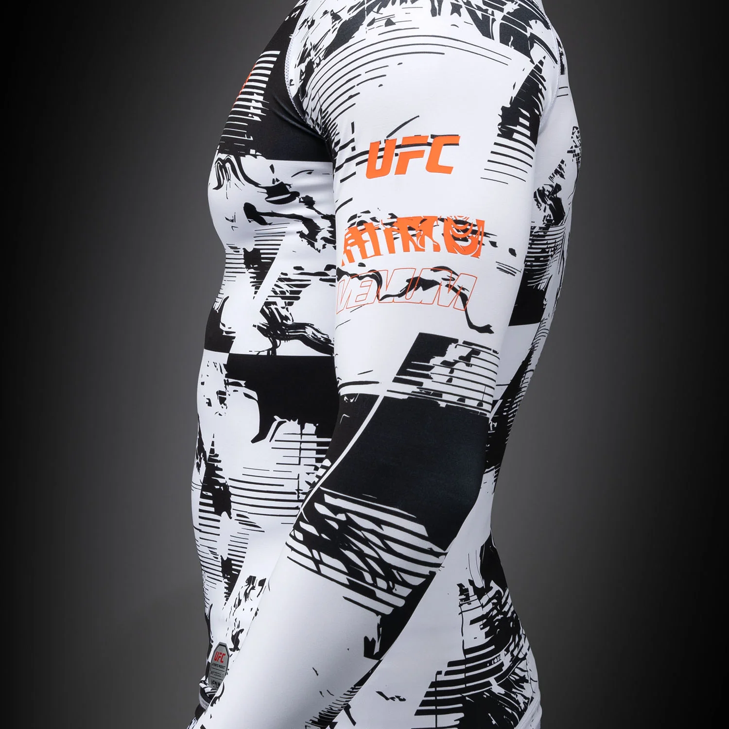 UFC Zenith by Venum Authentic Fight Week Performance Langarm Rashguard Herren - Weiß - Image 5