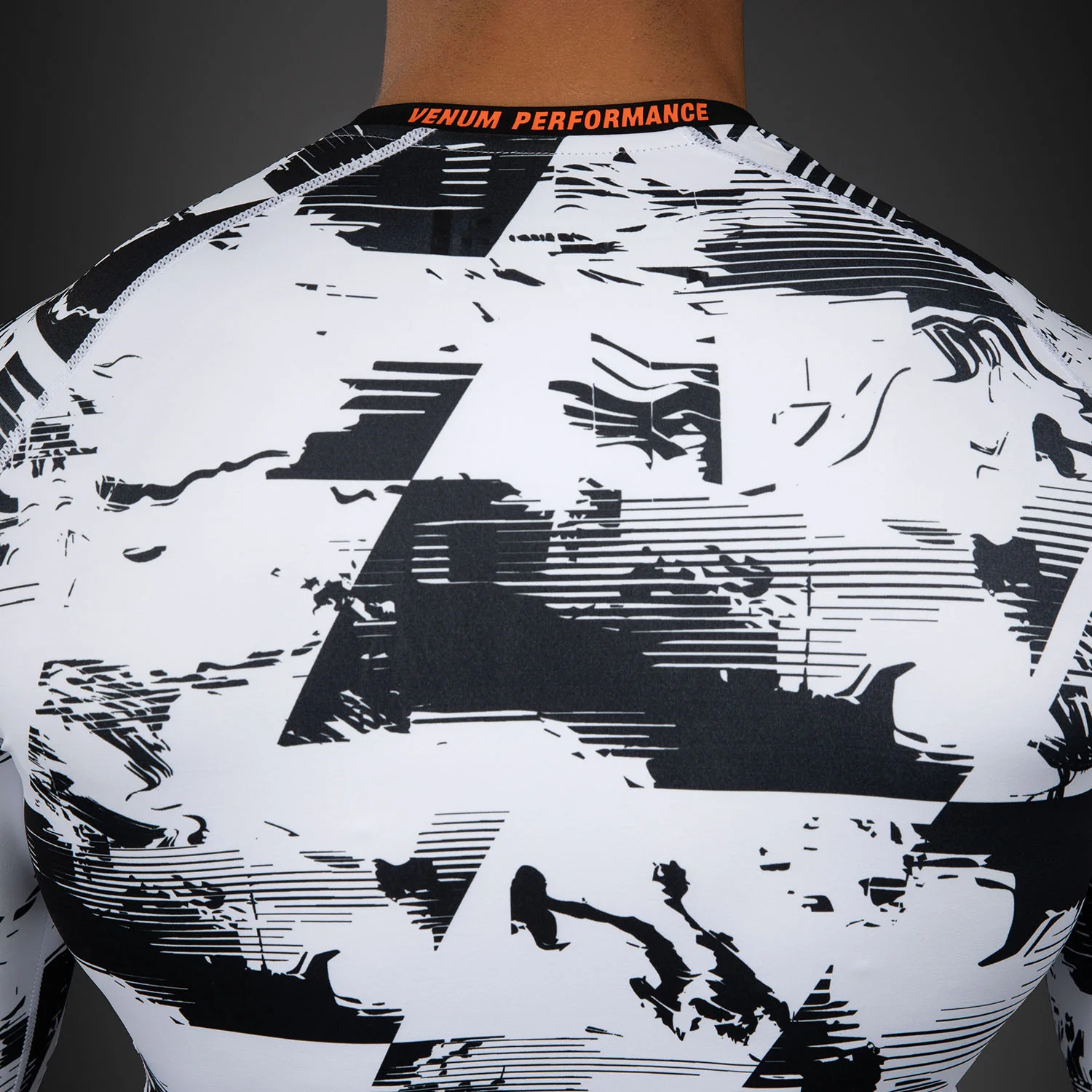 UFC Zenith by Venum Authentic Fight Week Performance Langarm Rashguard Herren - Weiß - Image 6