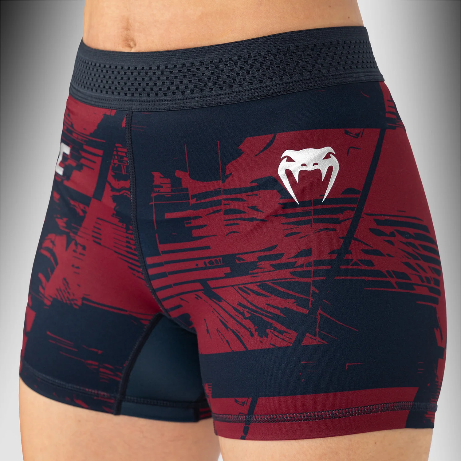 UFC Zenith by Venum Authentic Fight Week Performance Vale Tudo Short Damen - Marineblau/Burgunderrot/Silber - Image 5