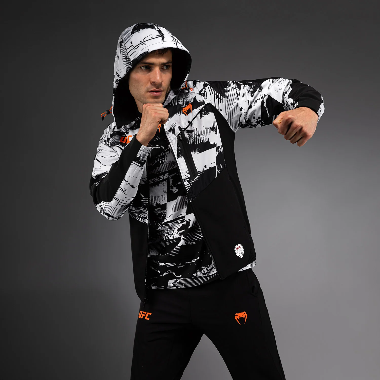 UFC Zenith by Venum Authentic Fight Week Zip Hoodie Herren - Weiß - Image 6