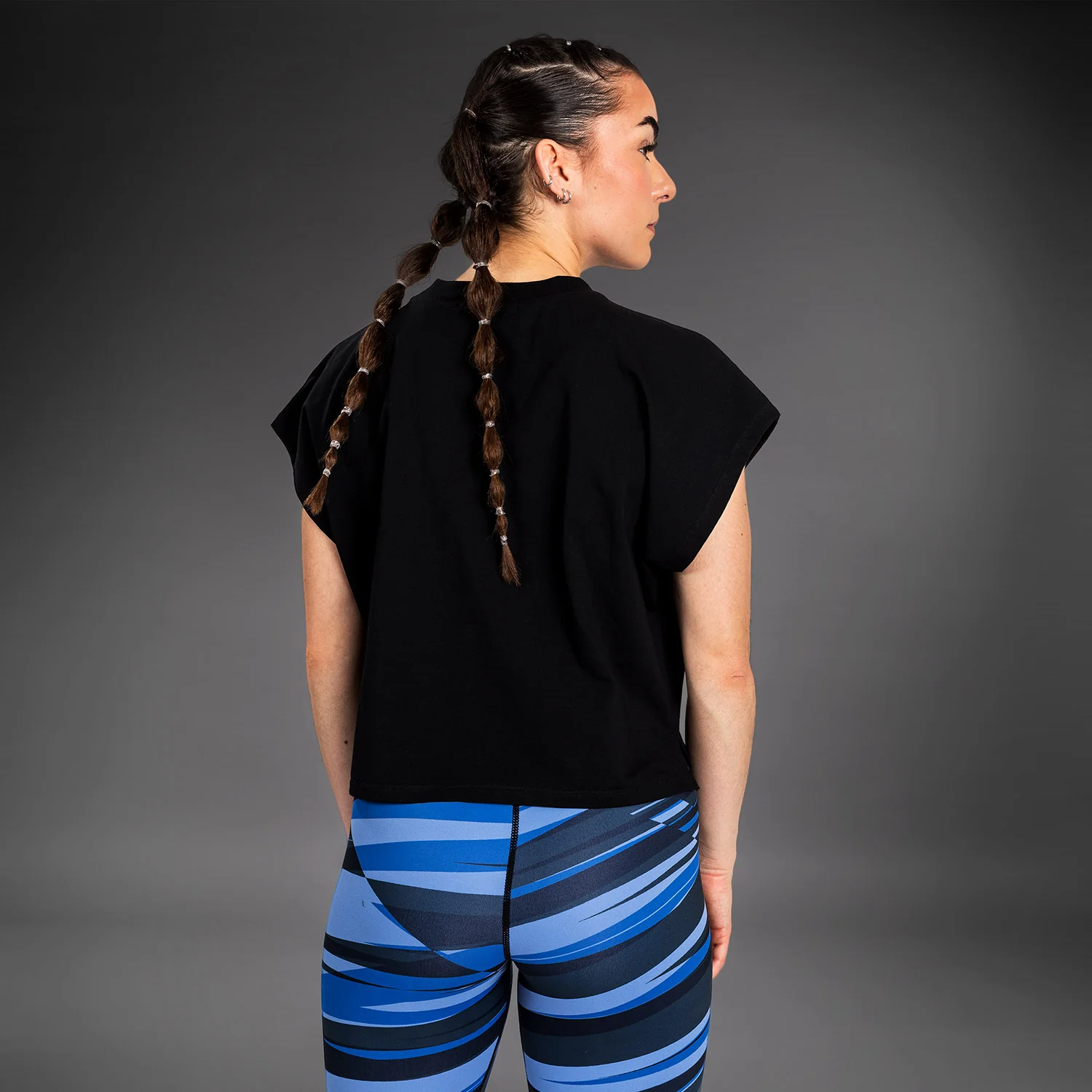 Venum Abyss Frauen Cropped T-Shirt - Tiefes Schwarz - Image 4