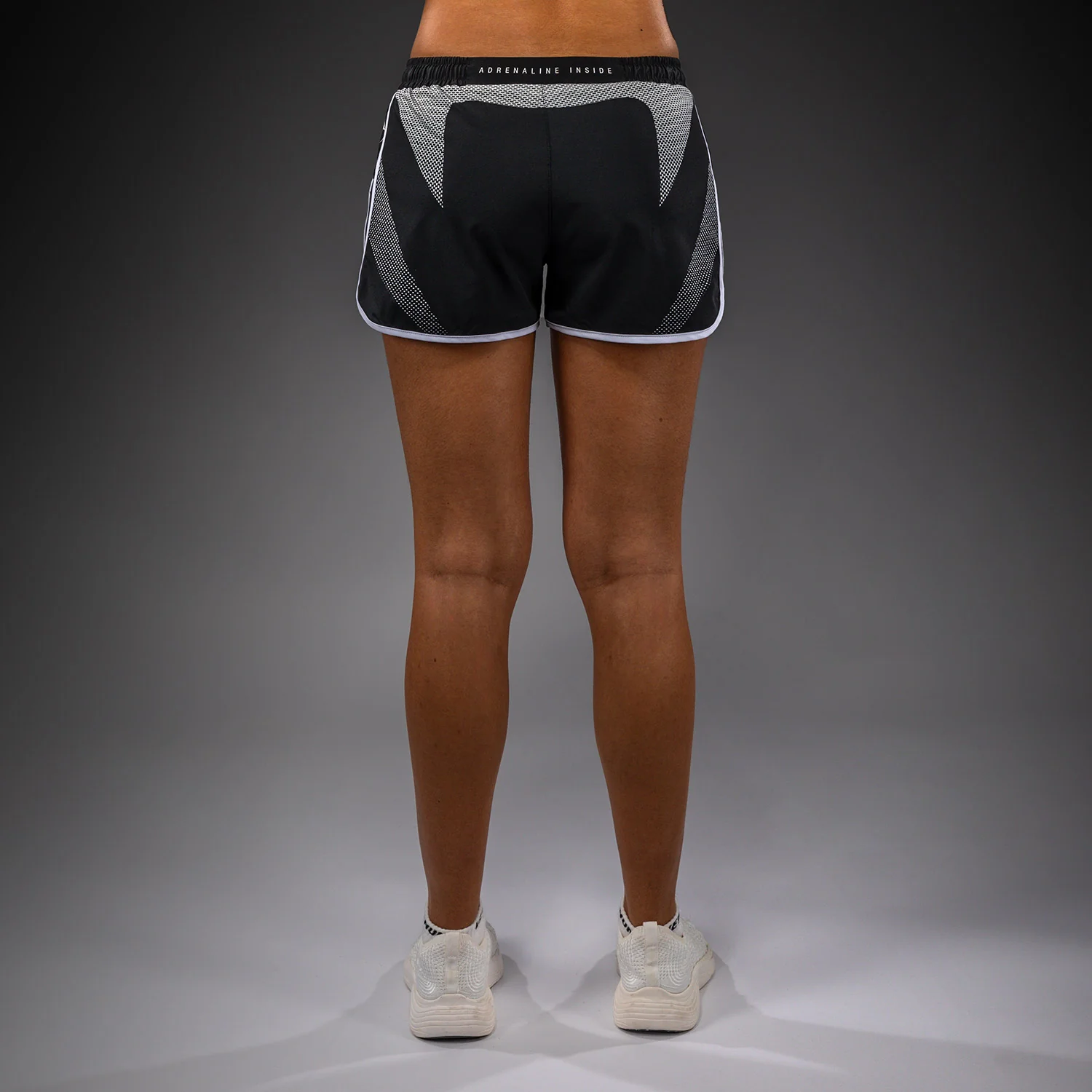 Venum Adrenaline Damen Trainingsshorts – Schwarz/Elfenbein - Image 4
