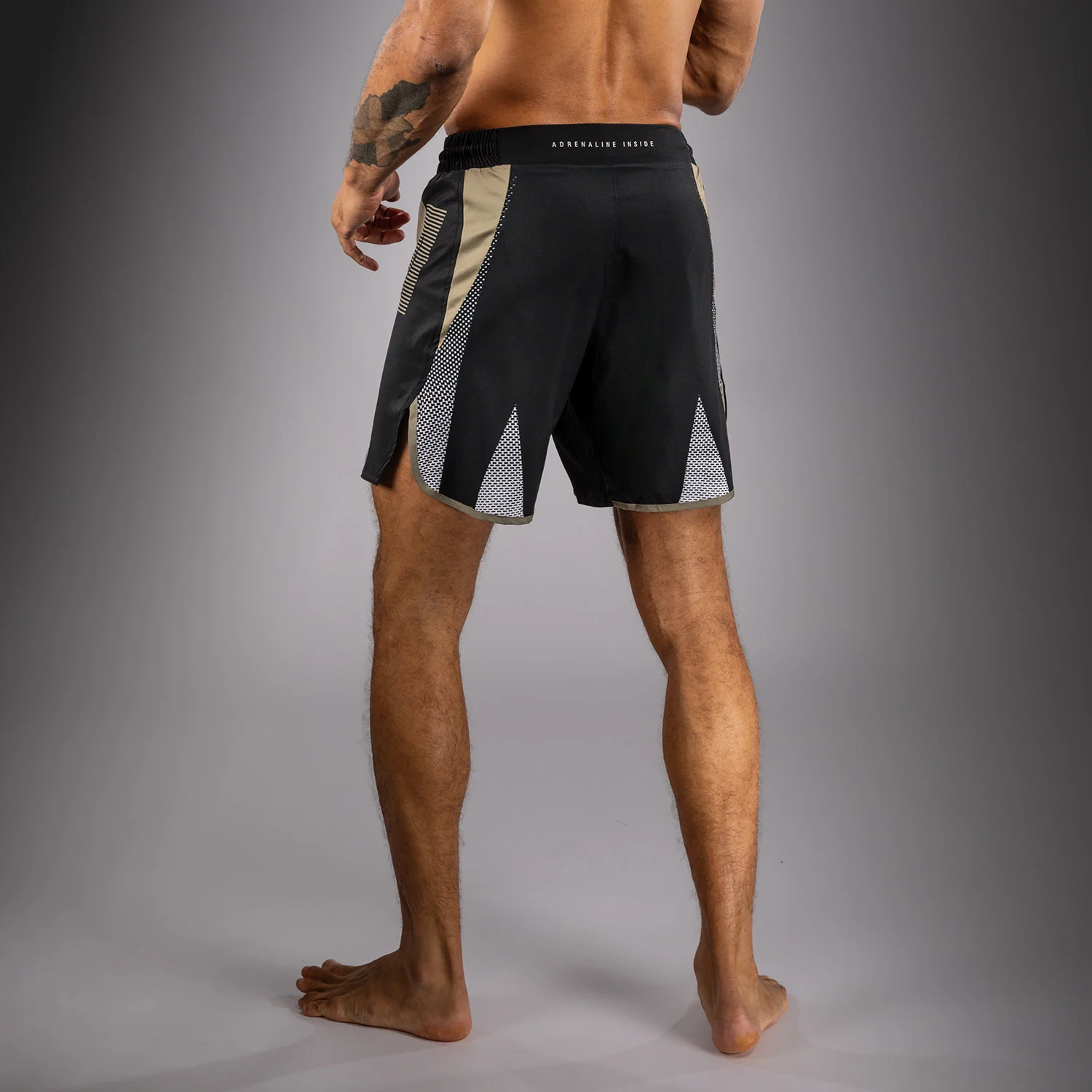 Venum Adrenaline Kampfshorts – Schwarz/Sand - Image 2