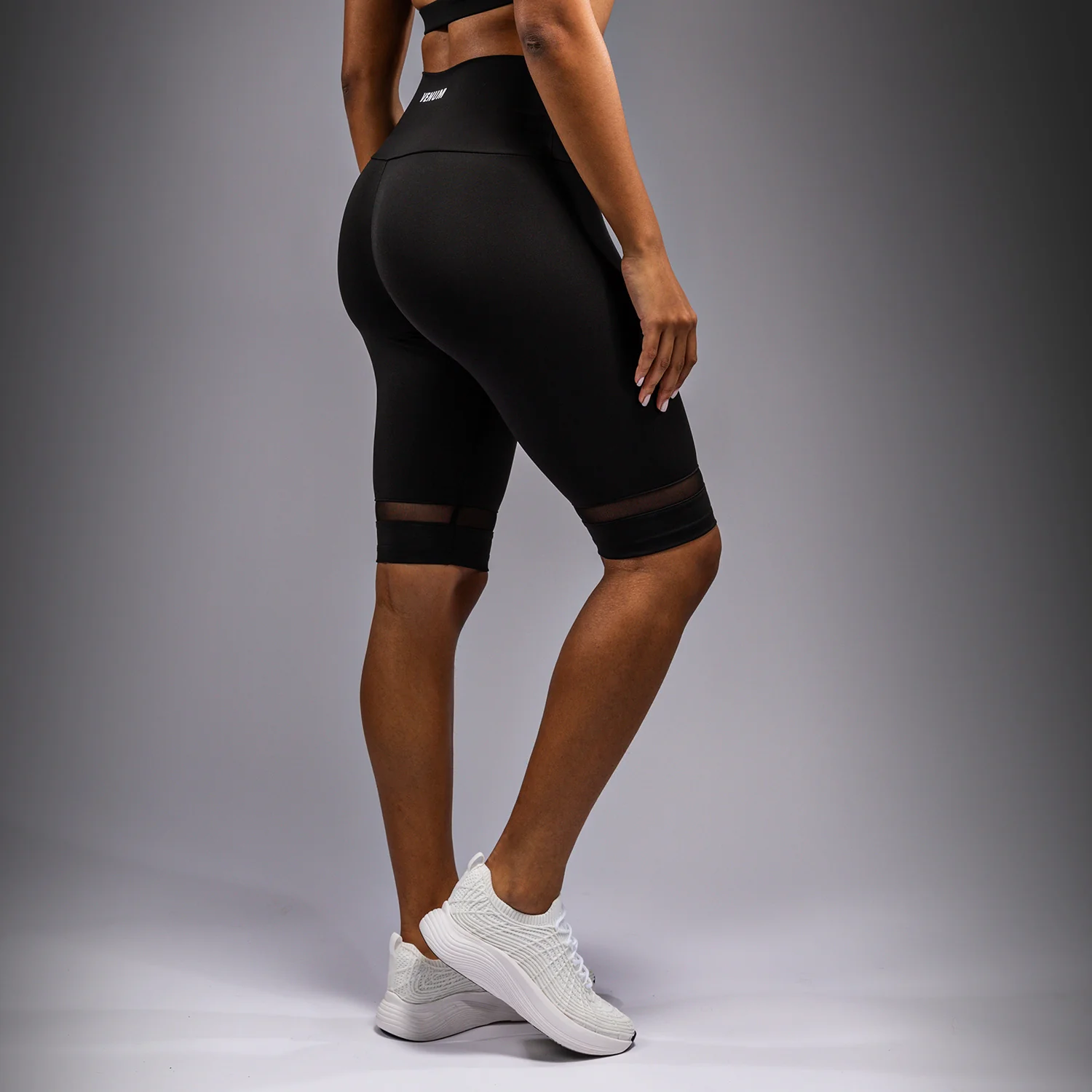 Venum Aero XT Kompressionsshorts für Frauen - Schwarz - Image 4