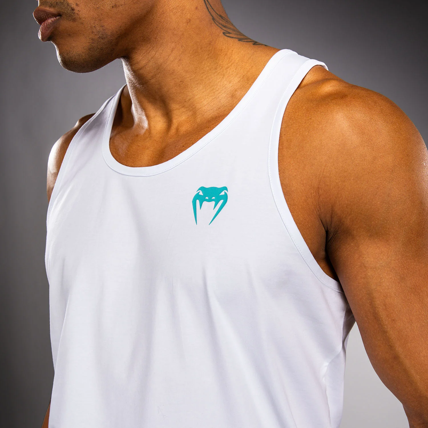Venum Aqua Tanktop – Weiß/Türkis - Image 6