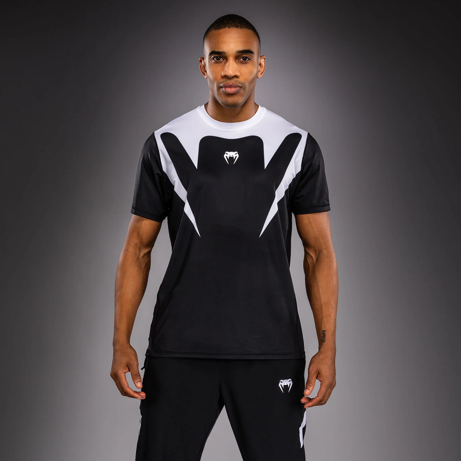Venum Attack 90 Dry-Tech-T-Shirt – Weiß/Schwarz