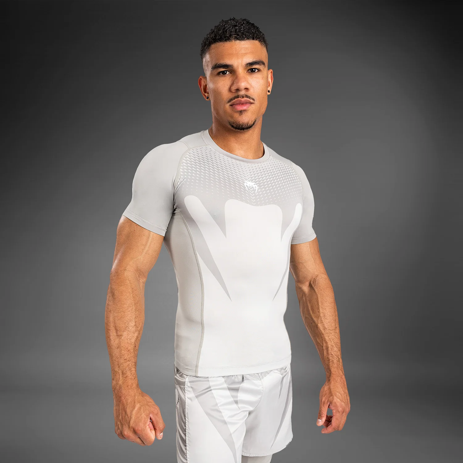 Venum Attack Herren Kurzarm Rashguard - Sand - Image 3
