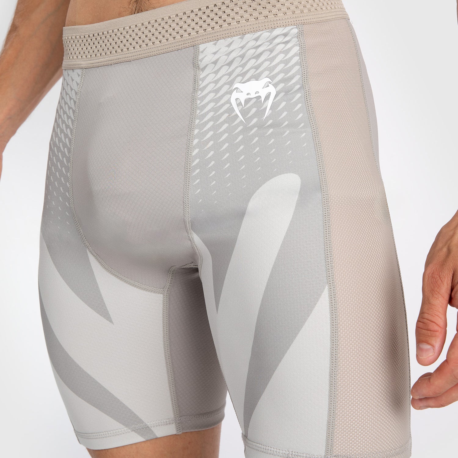 Venum Attack Herren Vale Tudo Short - Sand - Image 6