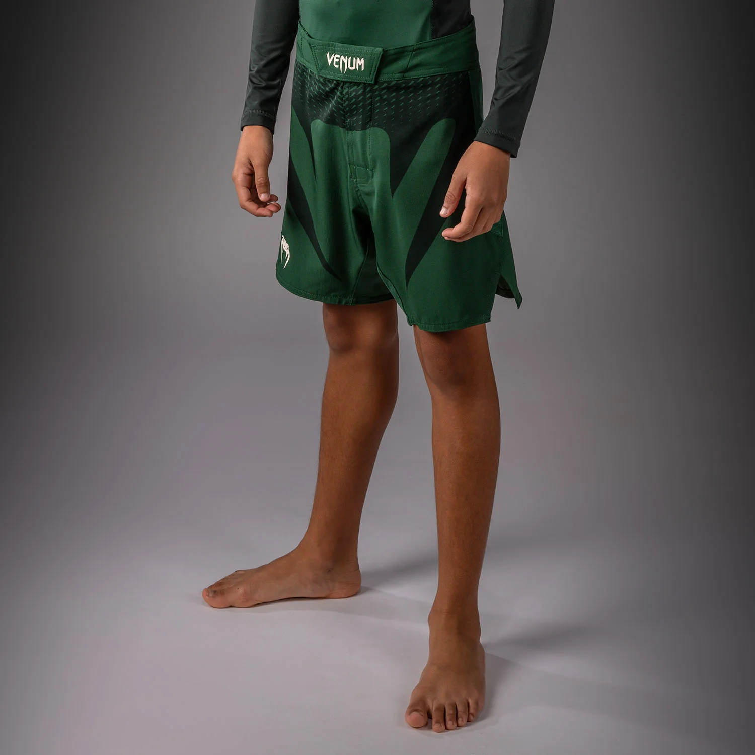 Venum Attack Kids Fightshorts - Waldgrün/Off-White - Image 2