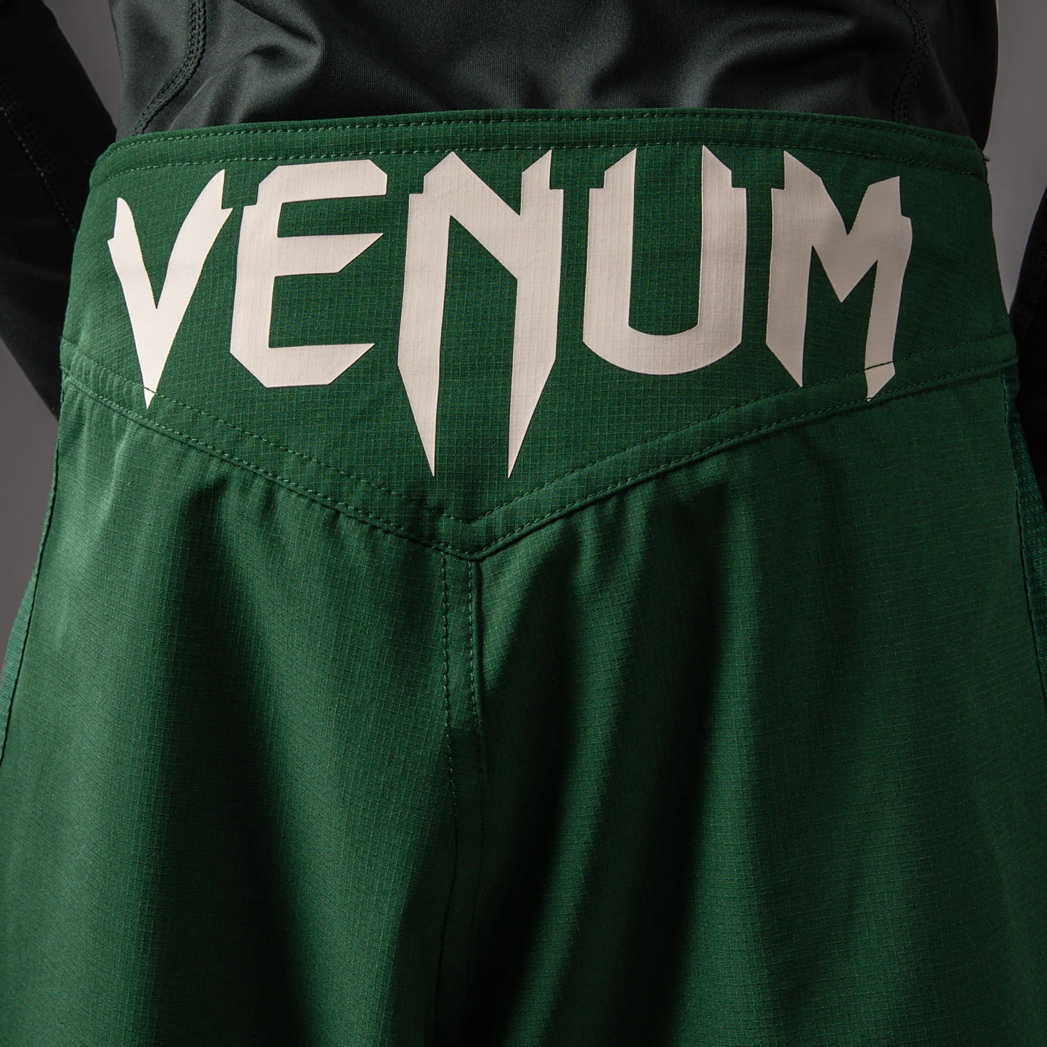 Venum Attack Kids Fightshorts - Waldgrün/Off-White - Image 6