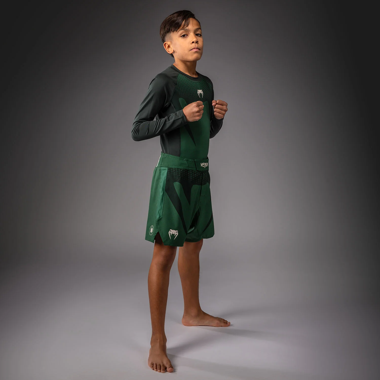 Venum Attack Kids Fightshorts - Waldgrün/Off-White - Image 7
