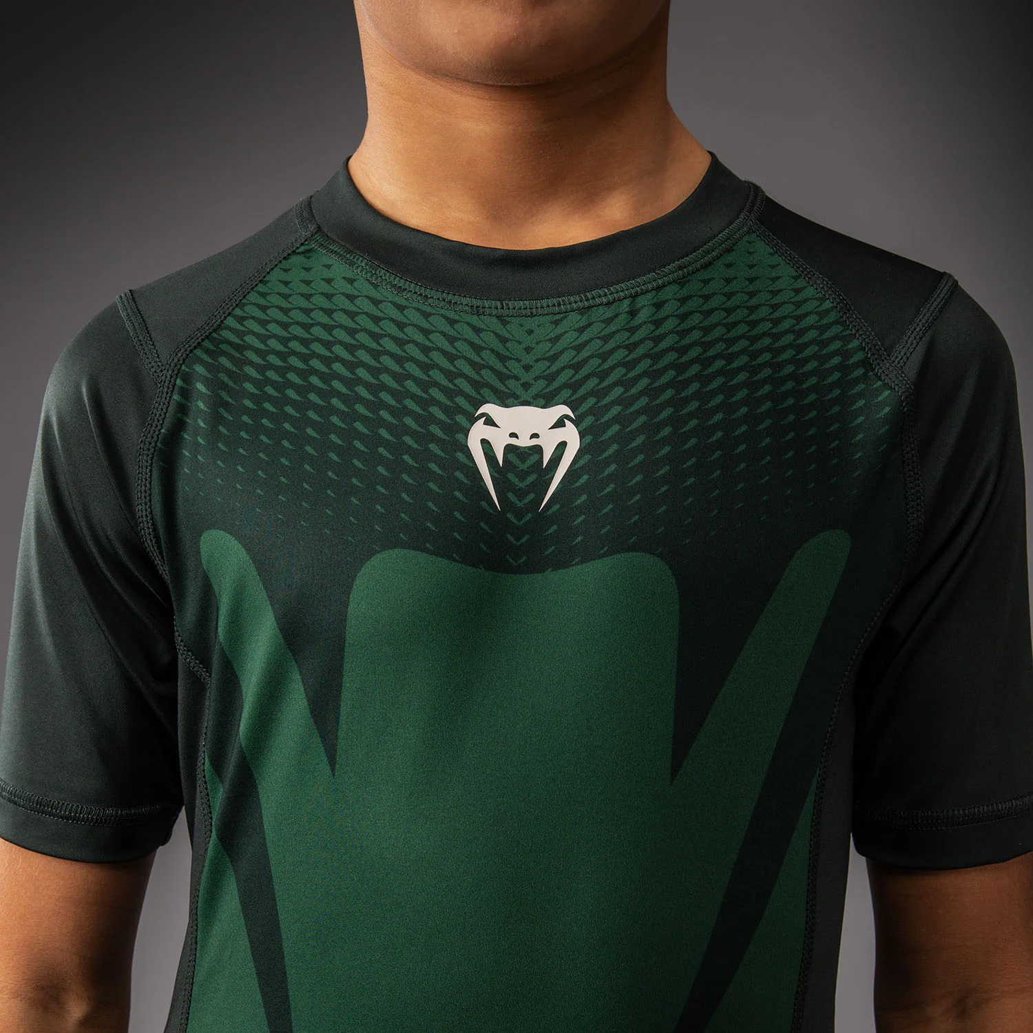 Venum Attack Kinder Kurzarm Rashguard - Waldgrün/Off Weiß - Image 4