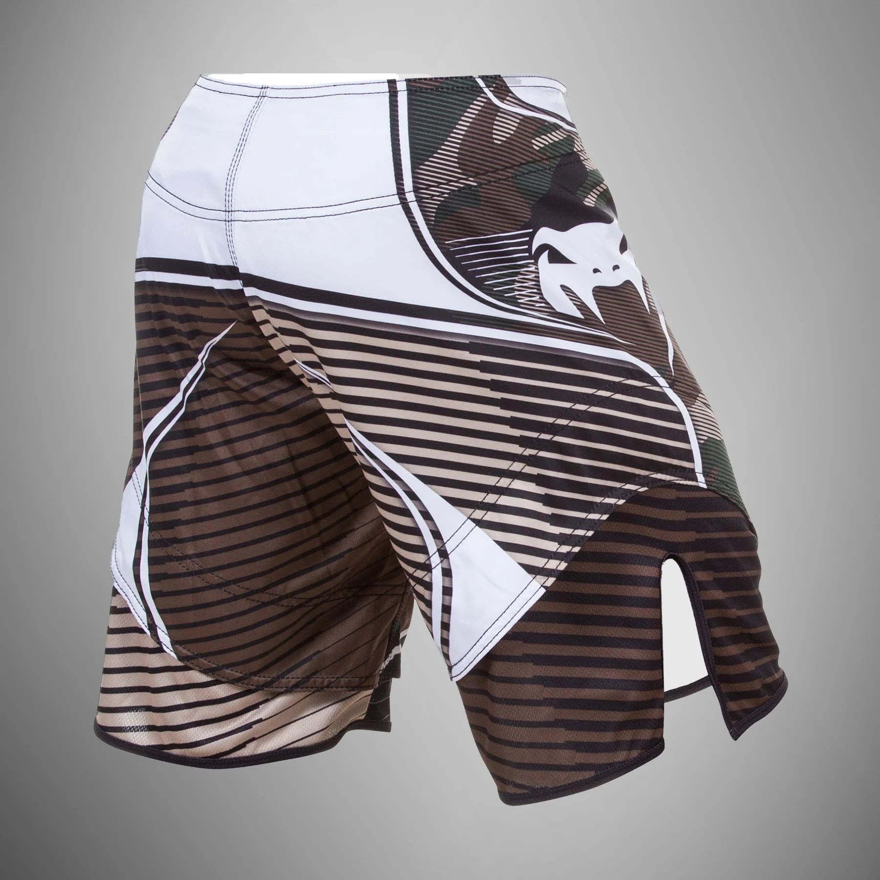 Venum Camo Hero Kampfshorts - Grün/Braun - Image 3