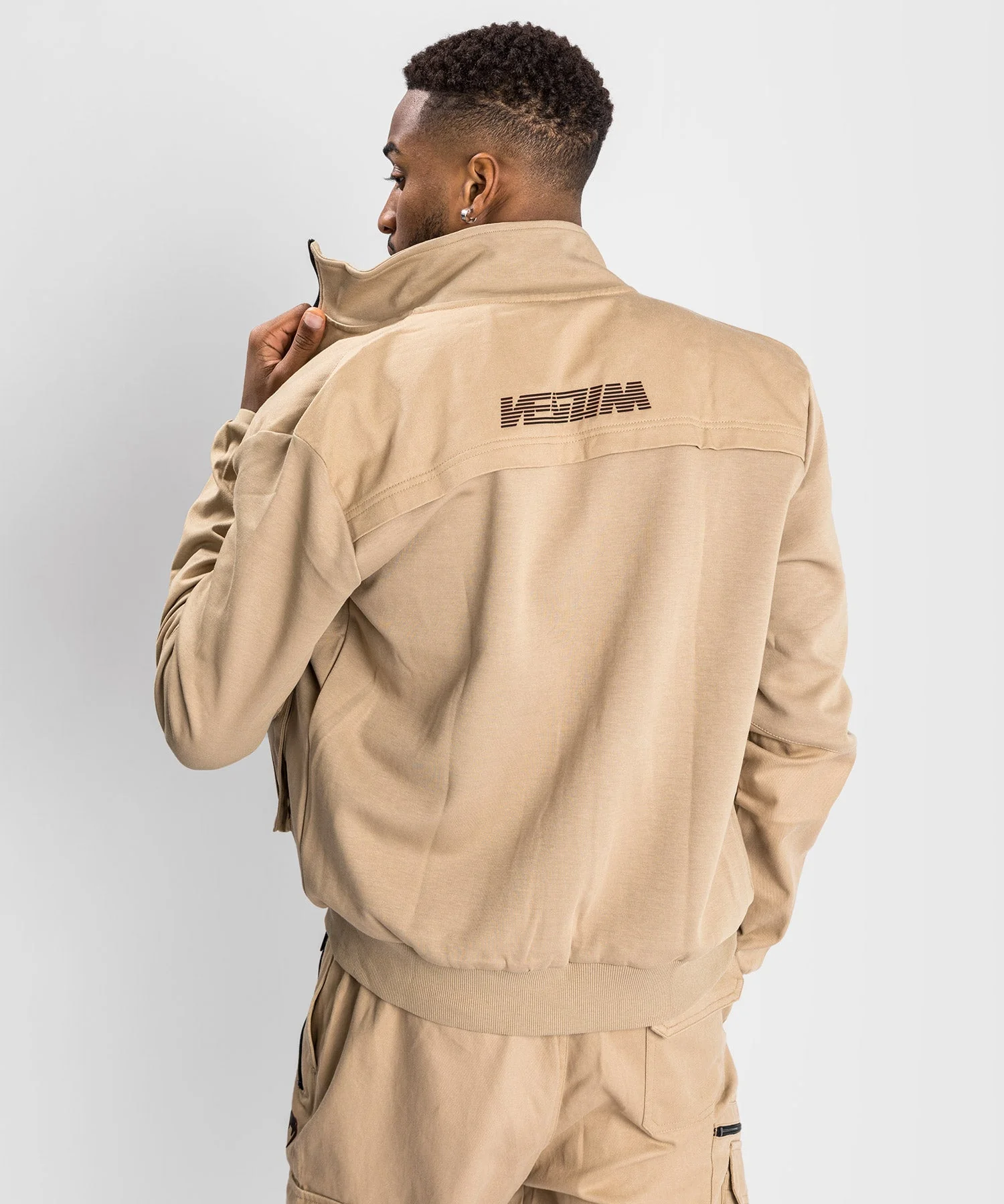 Venum Cargo Jacke mit Reißverschluss - Sand - Image 4