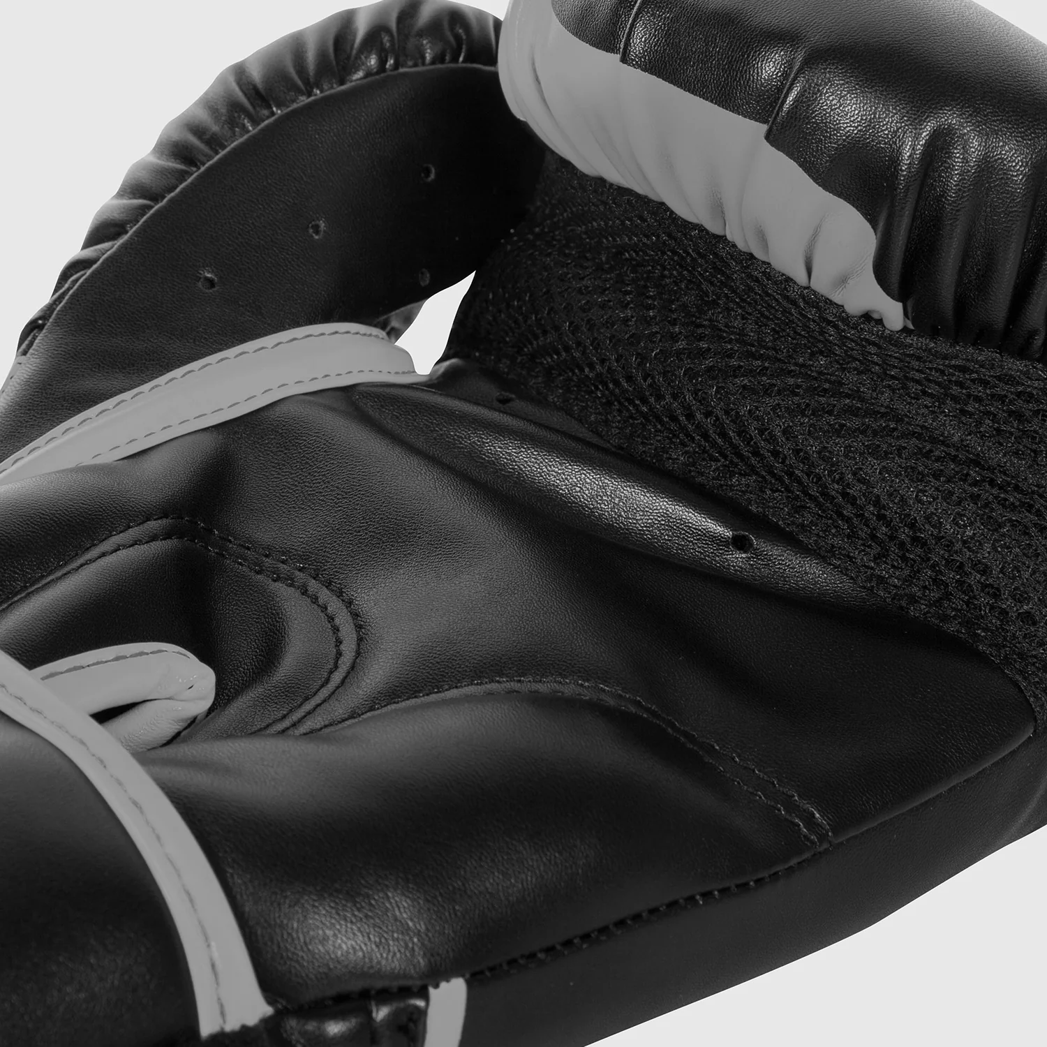 Venum Challenger 2.0 Boxhandschuhe - Schwarz/Grau - Image 4