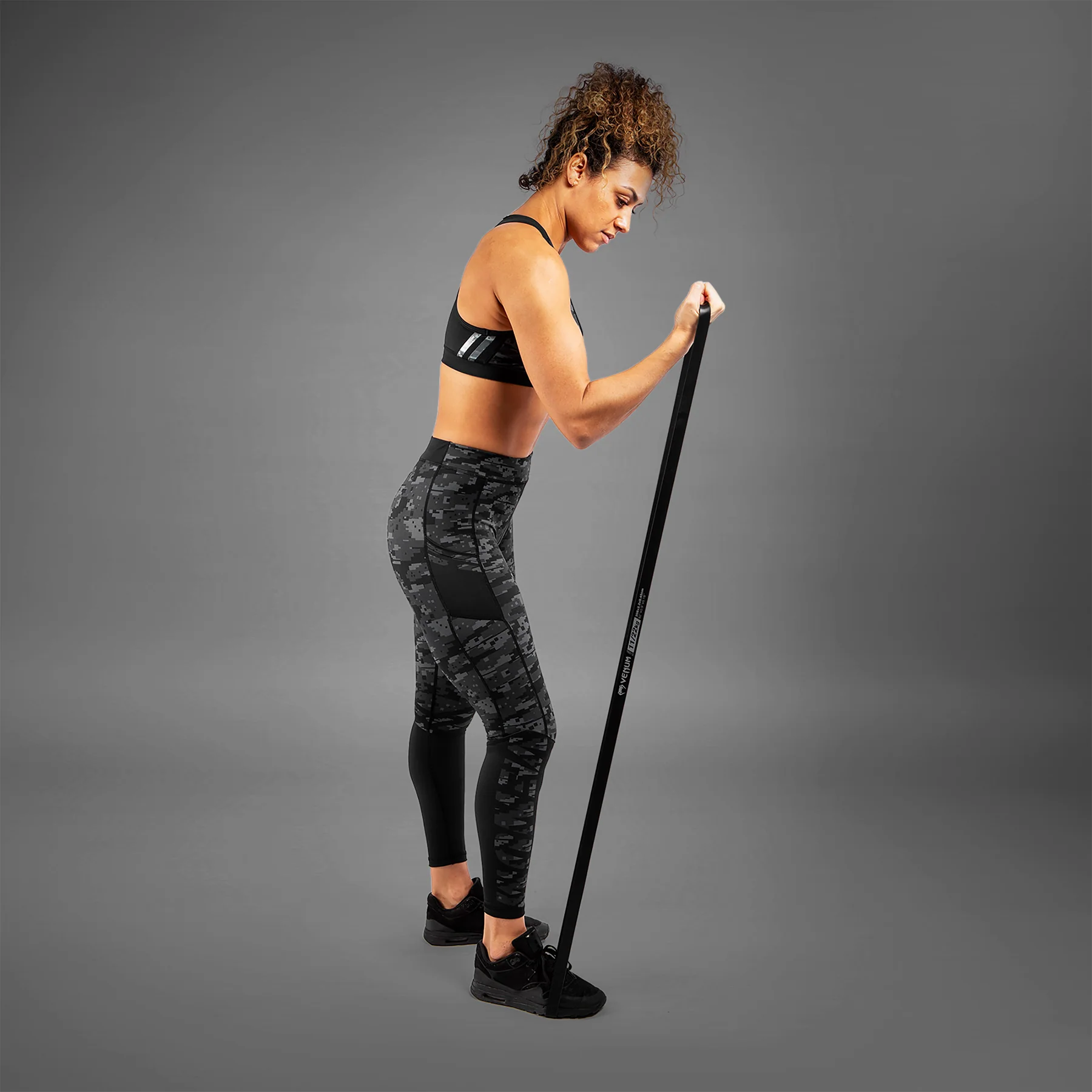 Venum Challenger Widerstandsbänder - Swcharz - 11-22Kg - Image 2