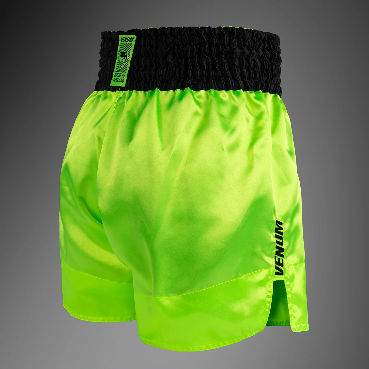 Venum Classic Evo Muay Thai Shorts – NeonGelb/Schwarz - Image 3