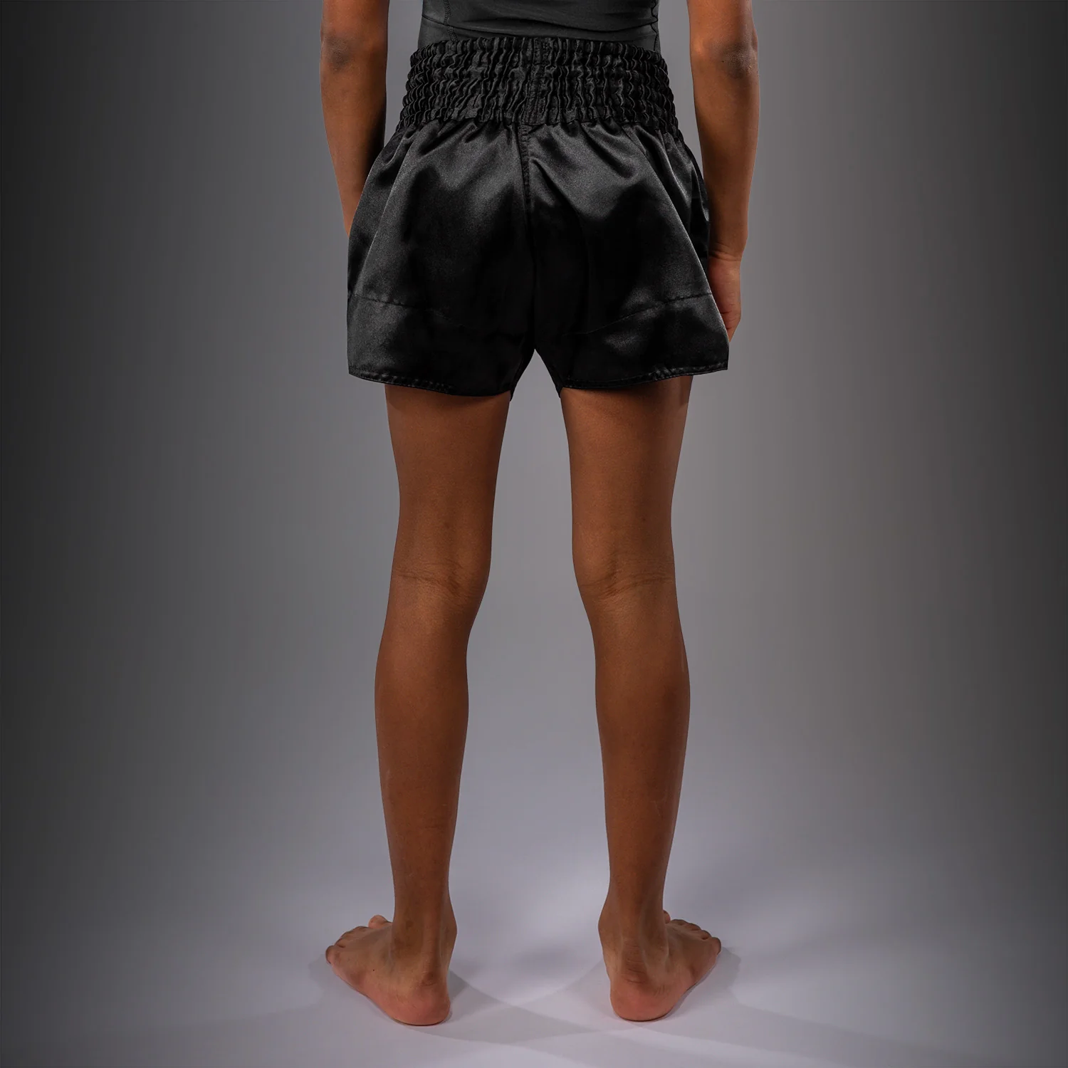 Venum Classic Muay-Thai-Shorts für Kinder – Schwarz/Gold - Image 4