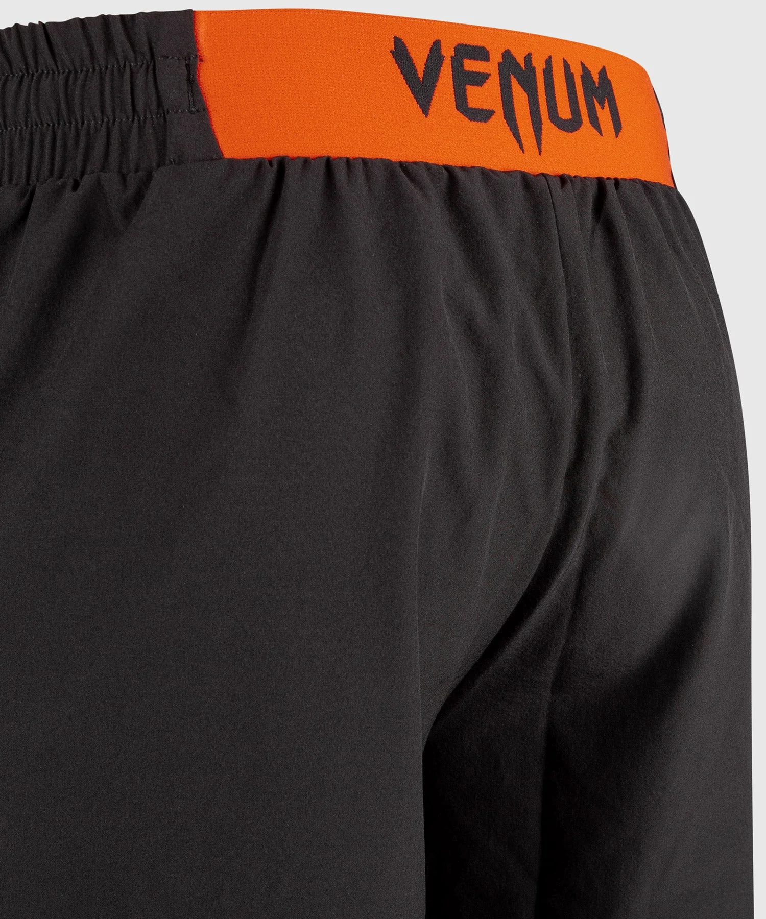 Venum Classic-Trainingsshorts - Schwarz/Rot - Image 5