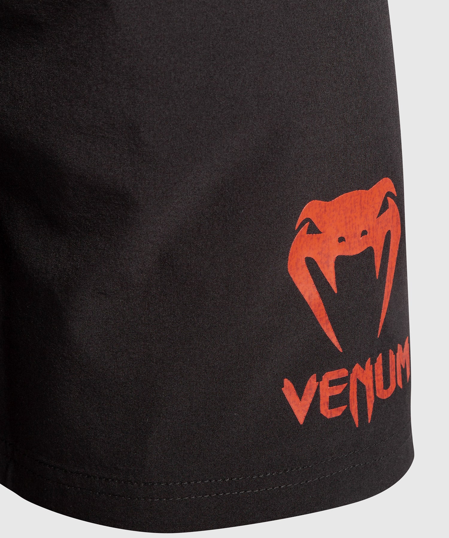 Venum Classic-Trainingsshorts - Schwarz/Rot - Image 6