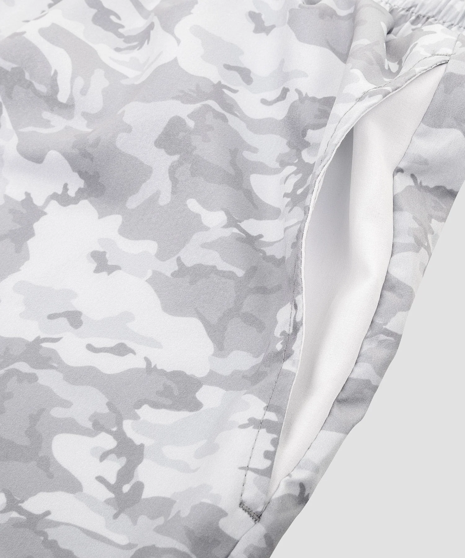 Venum Classic-Trainingsshorts - White/Camo - Image 7