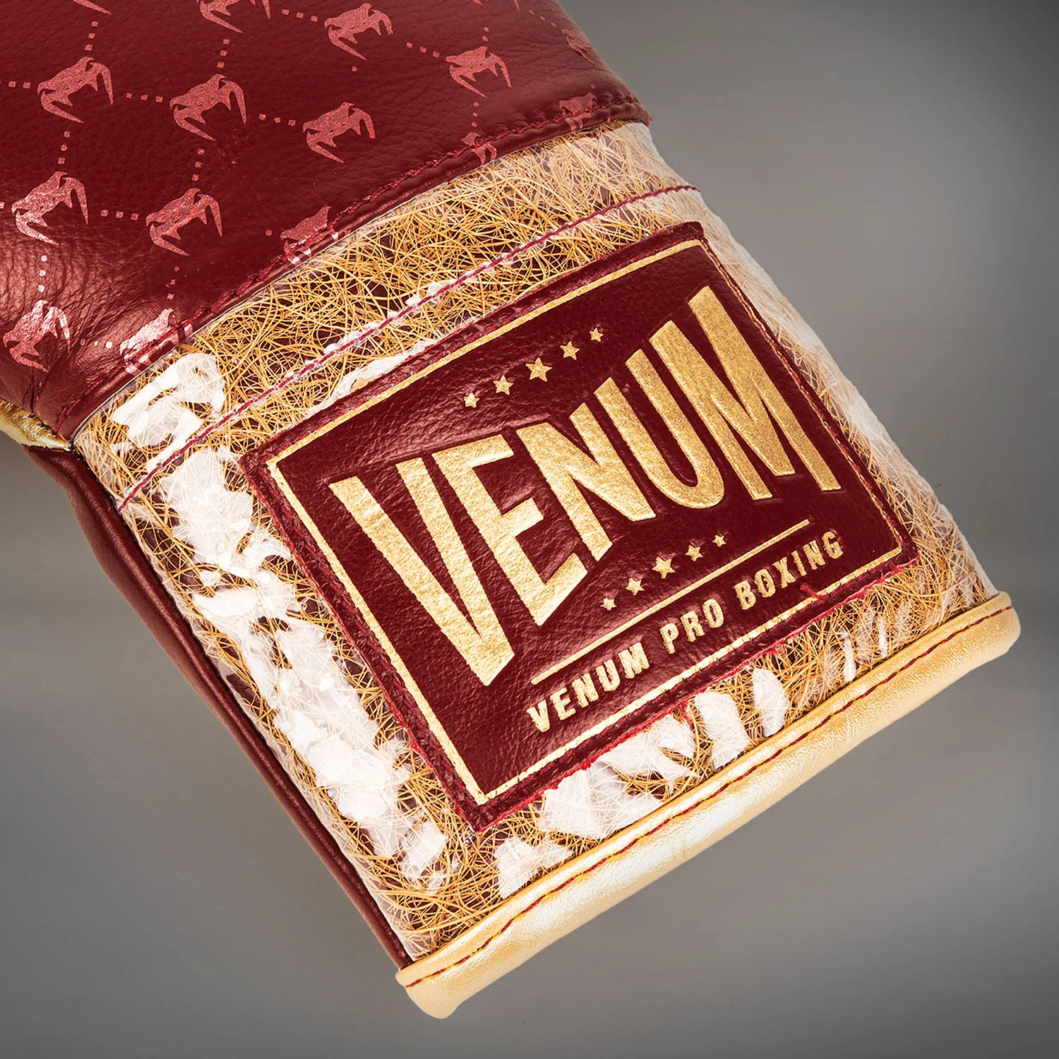 Venum Coco Monogram Pro Boxhandschuhe  – Garnet Red - Image 4