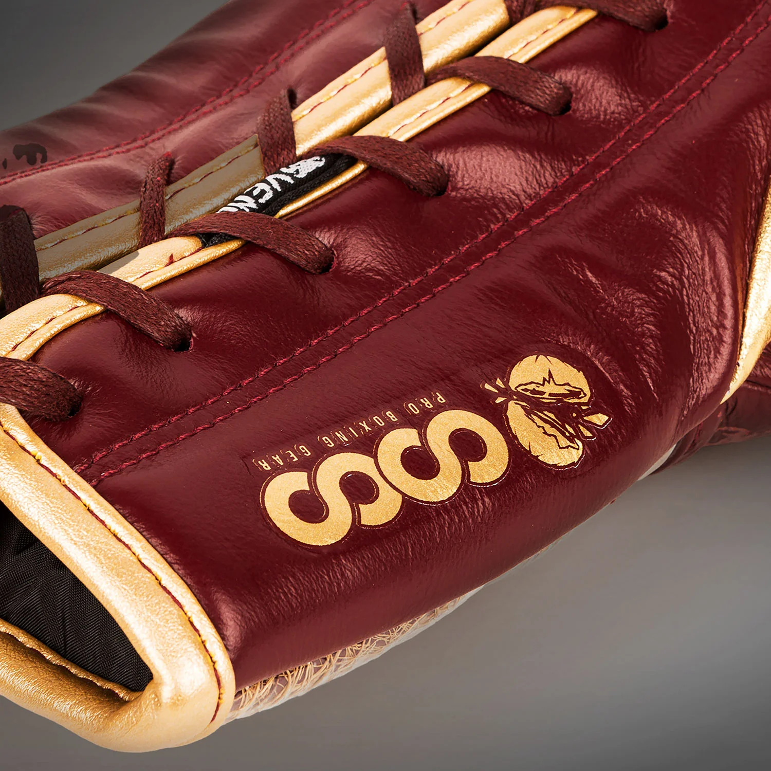 Venum Coco Monogram Pro Boxhandschuhe  – Garnet Red - Image 5