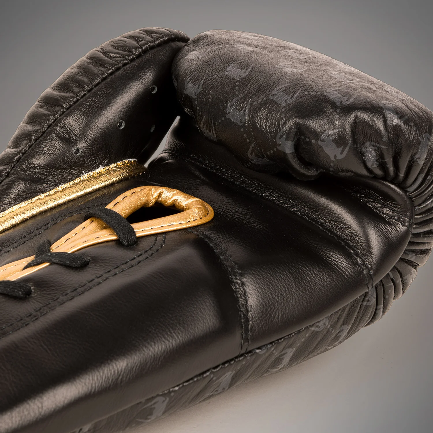 Venum Coco Monogram Pro Boxhandschuhe – Intense Black - Image 7