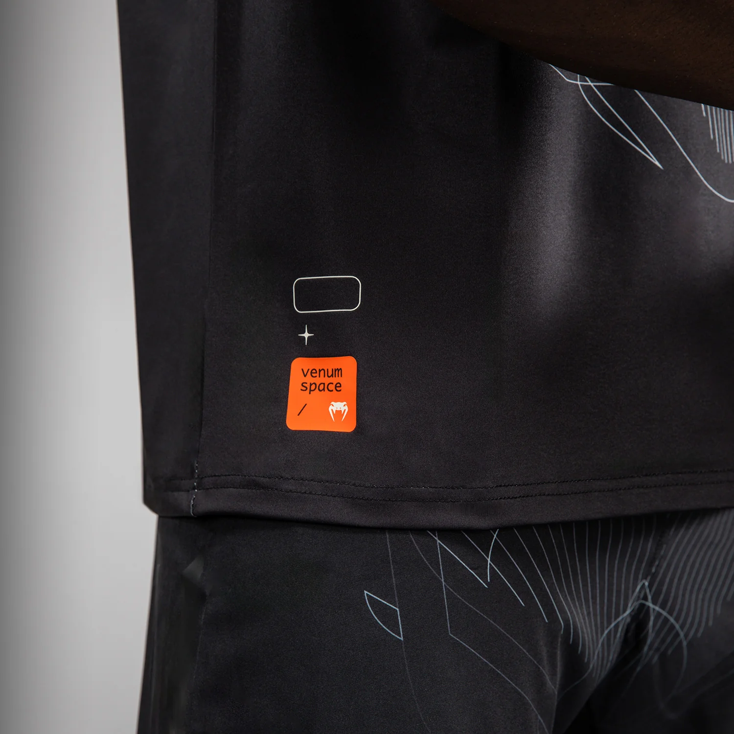 Venum Eclipse Dry-Tech T-Shirt – Schwarz/Silber - Image 6