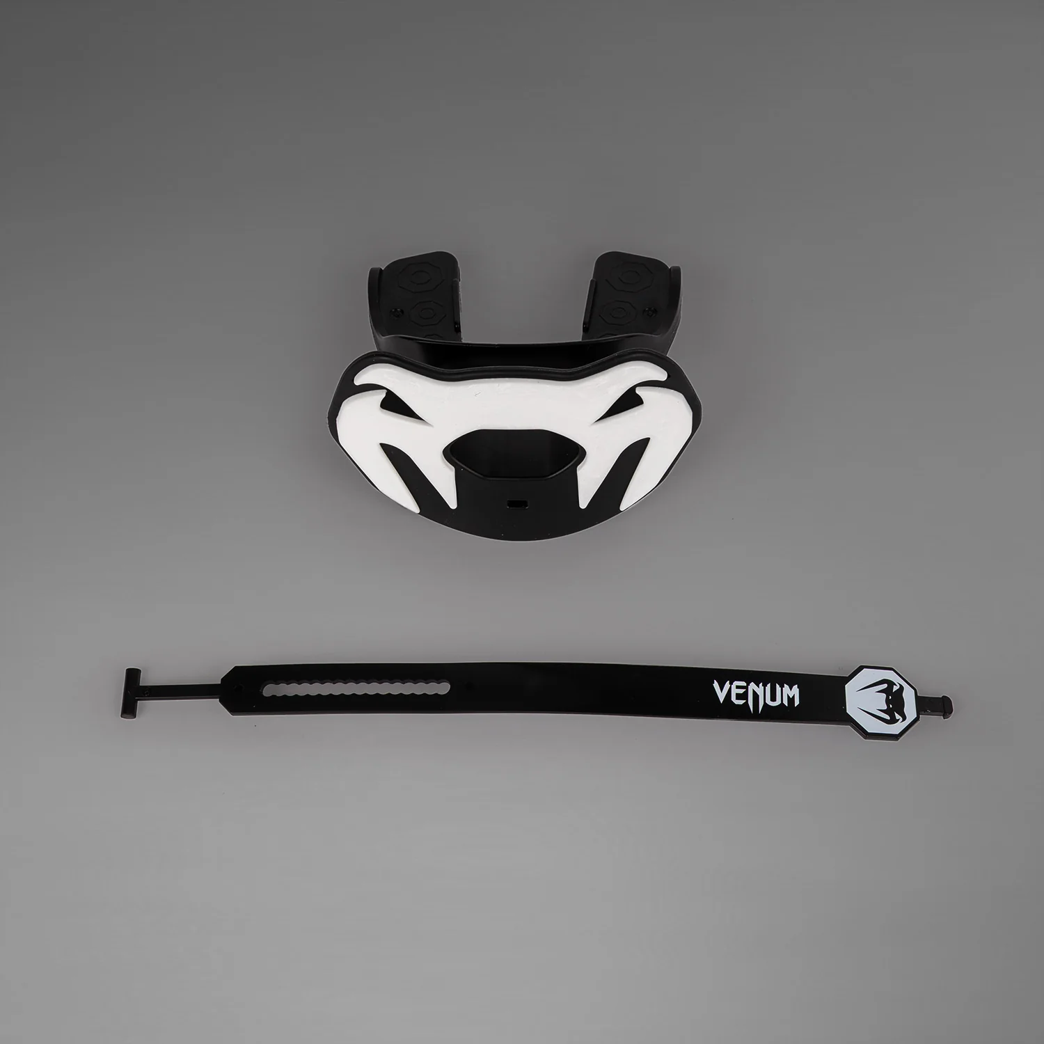 Venum Elite Lipguard Logo Edition - Schwarz/Weiß - Image 2