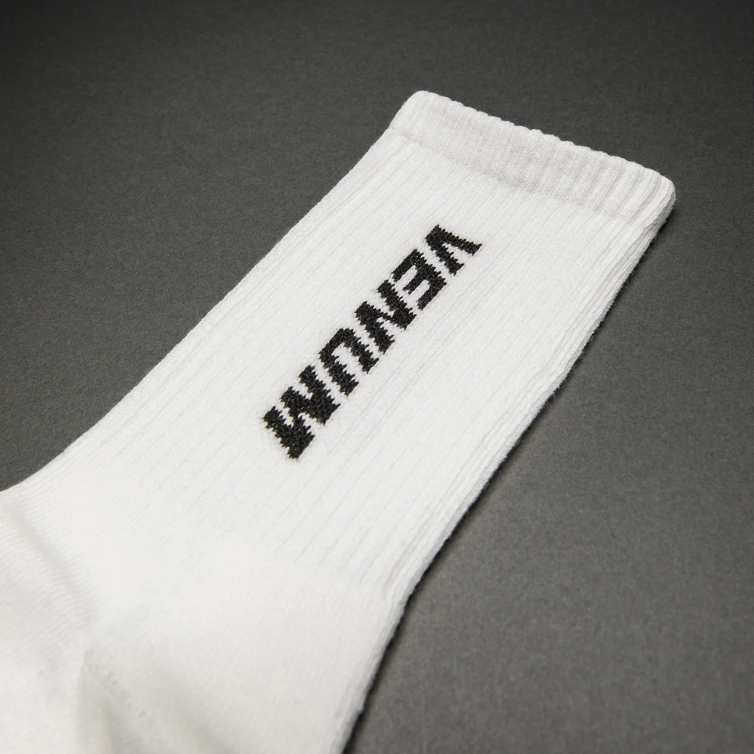 Venum Essential Crew Socken (Set mit 3 Paar) – Weiß/Schwarz - Image 3