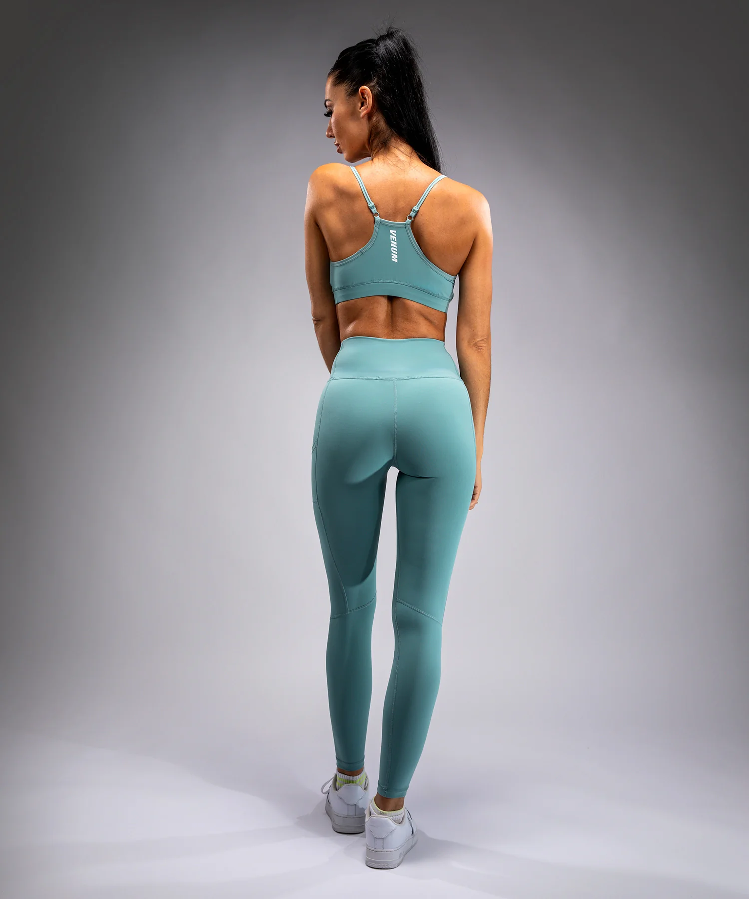 Venum Essential Damen Performance Leggings - Aqua Grün - Image 2